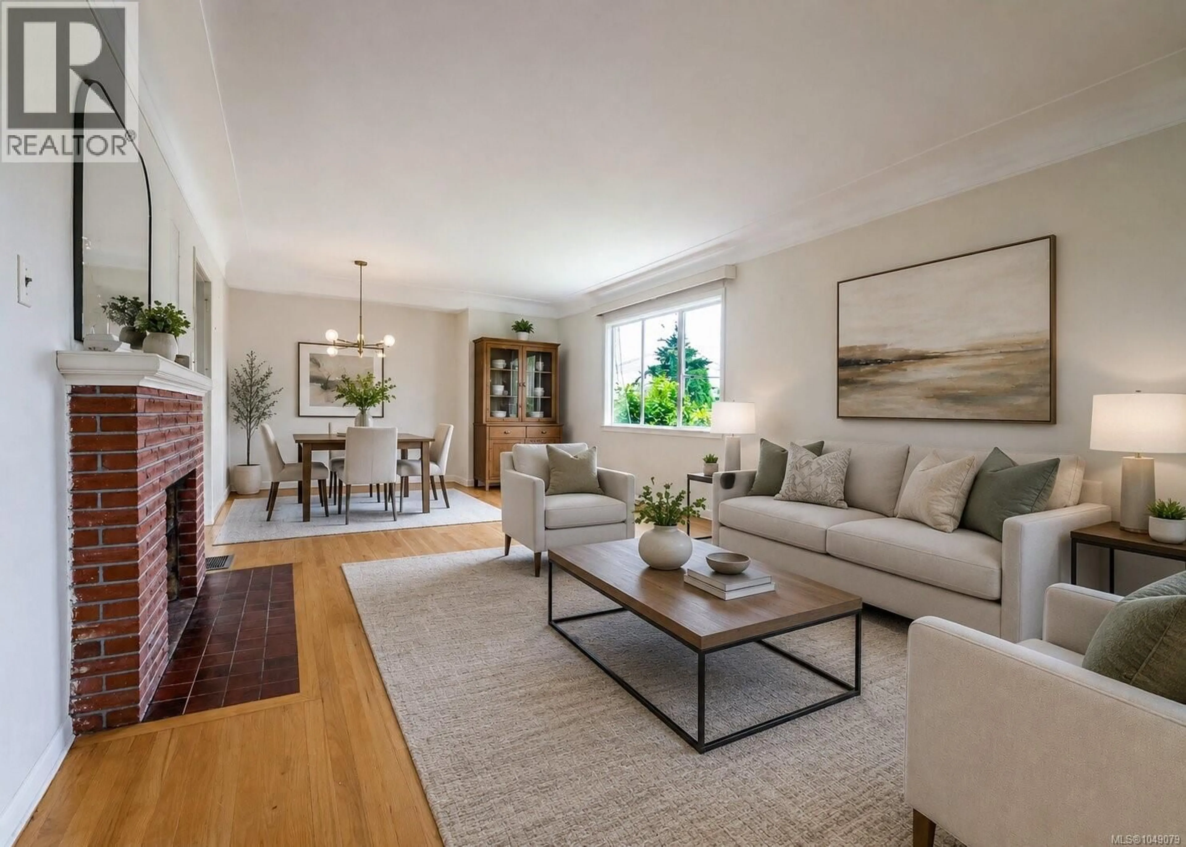 Living room with furniture, unknown for 1673 NORTH DAIRY ROAD, Saanich British Columbia V8P1C5