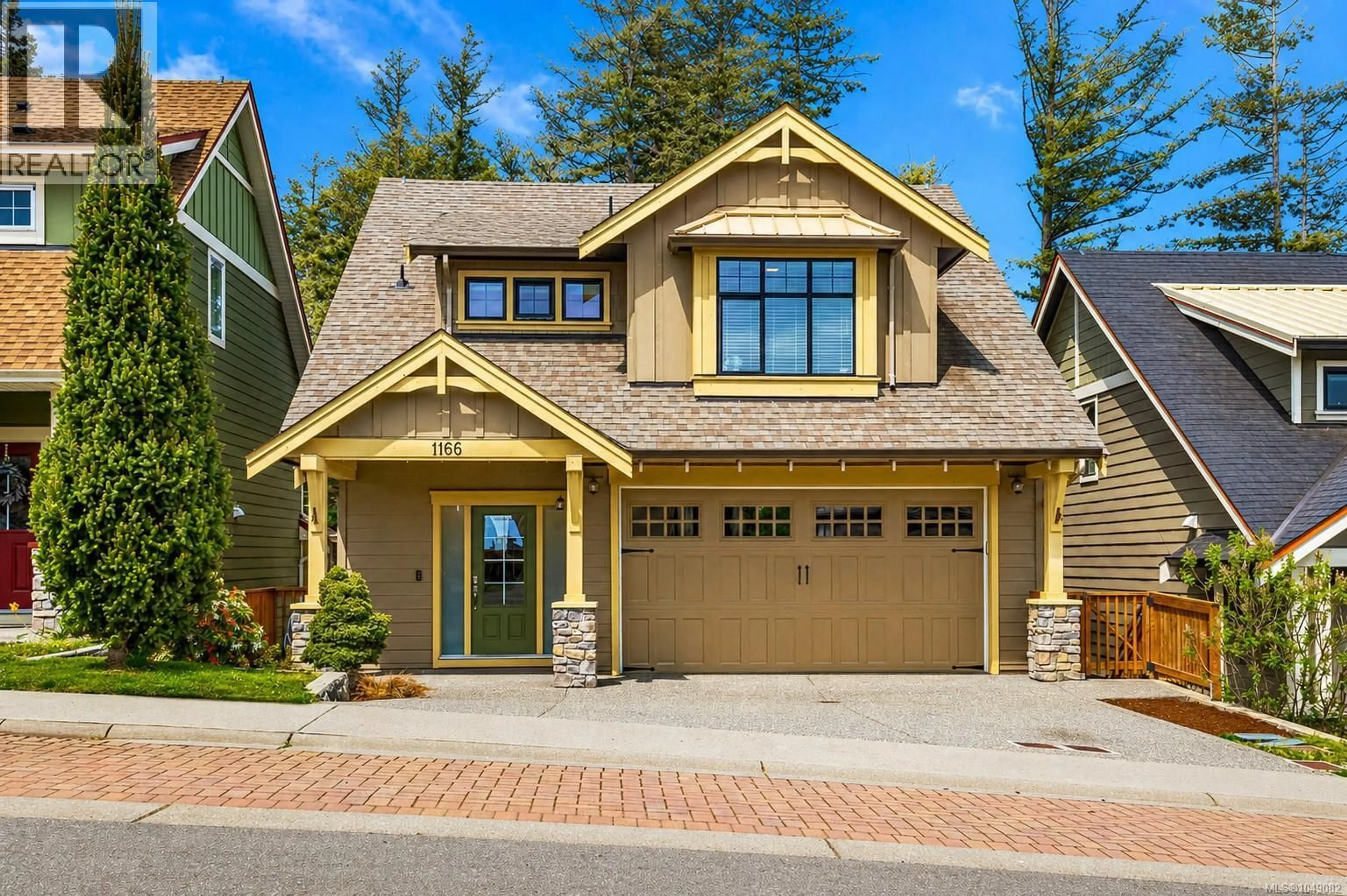 Home with vinyl exterior material, street for 1166 BOMBARDIER CRESCENT, Langford British Columbia V9B0R2
