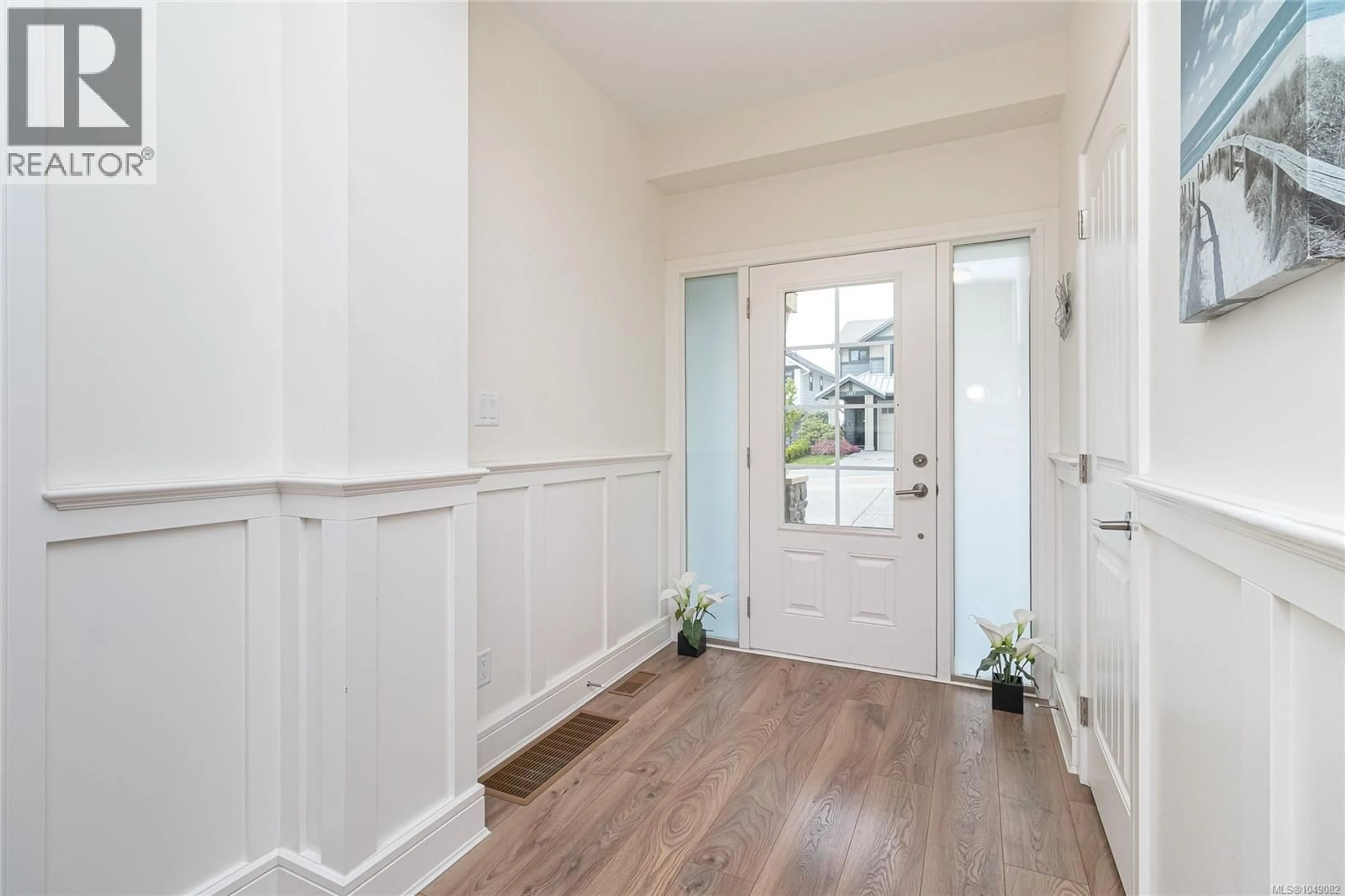Indoor entryway for 1166 BOMBARDIER CRESCENT, Langford British Columbia V9B0R2