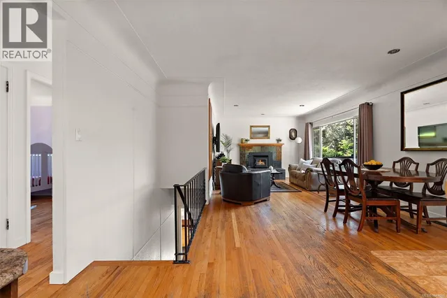 3615 DONCASTER DRIVE, Saanich 5
