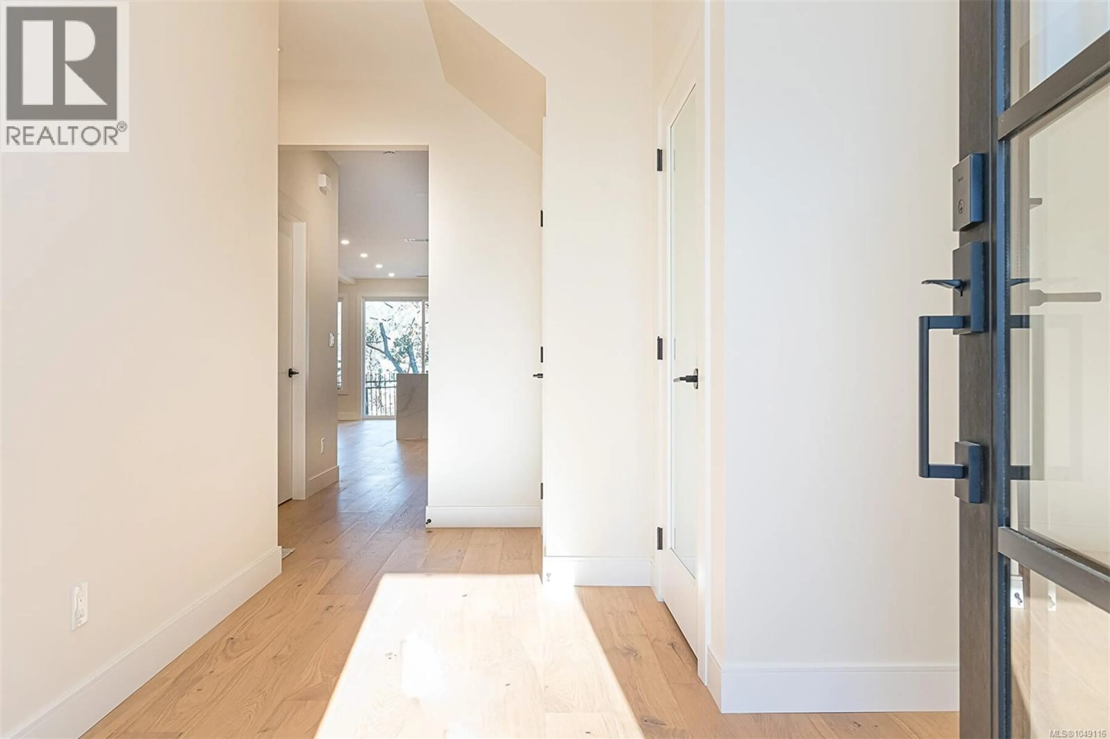 Indoor entryway for 701 MADRONA PLACE, Langford British Columbia V9B6C6