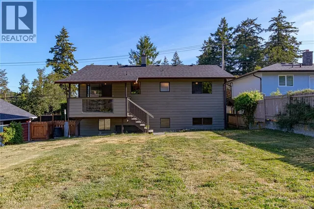 1389 HASTINGS STREET, Saanich