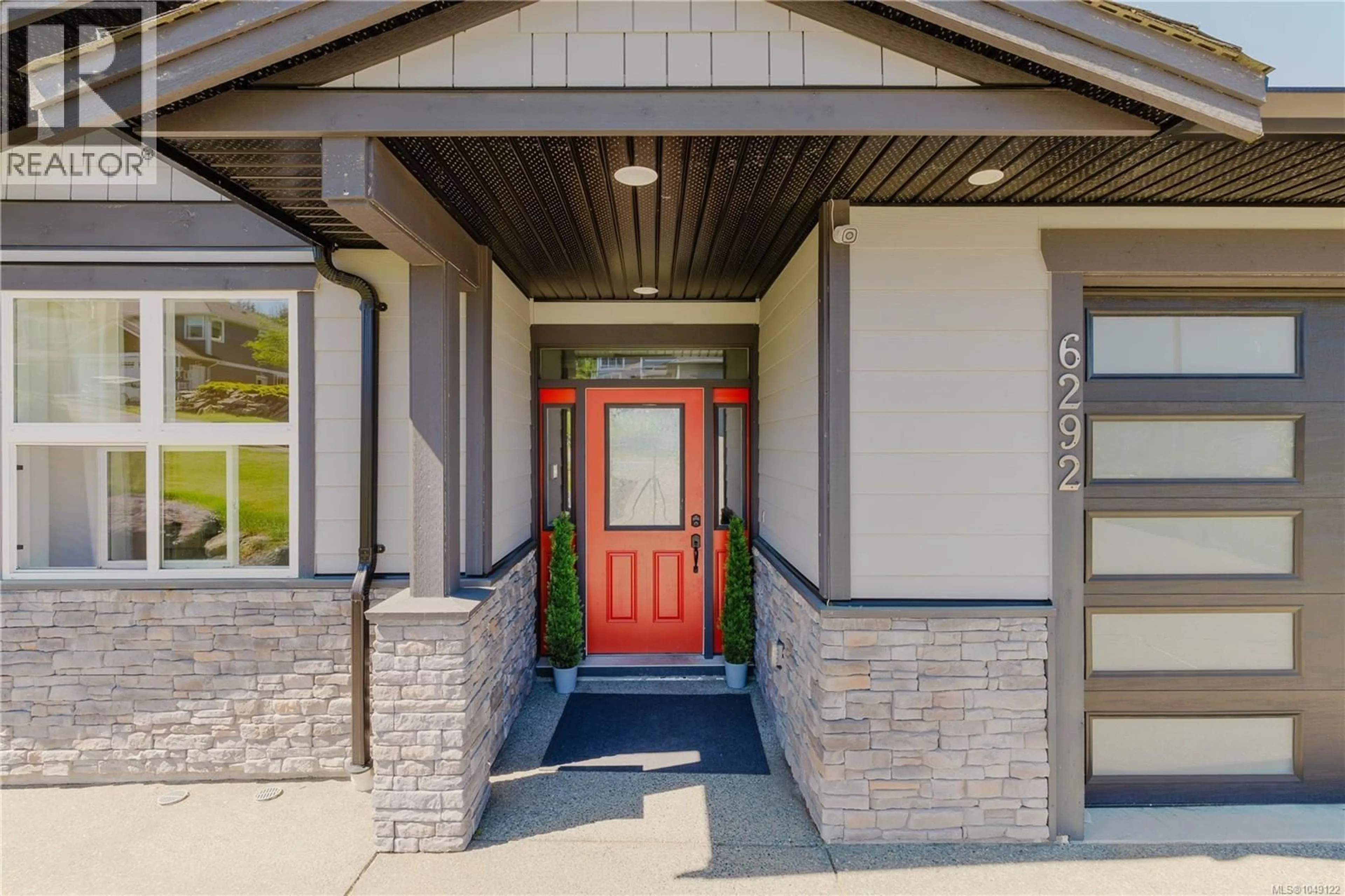 Indoor entryway for 6292 NEVILANE DRIVE, Duncan British Columbia V9L5S6