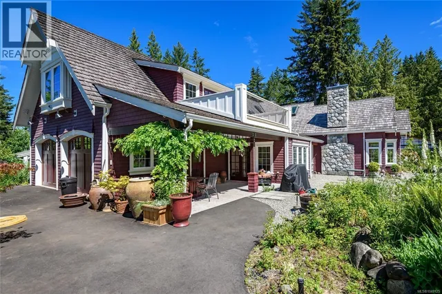 7679 VICTOR LANE, Fanny Bay 2