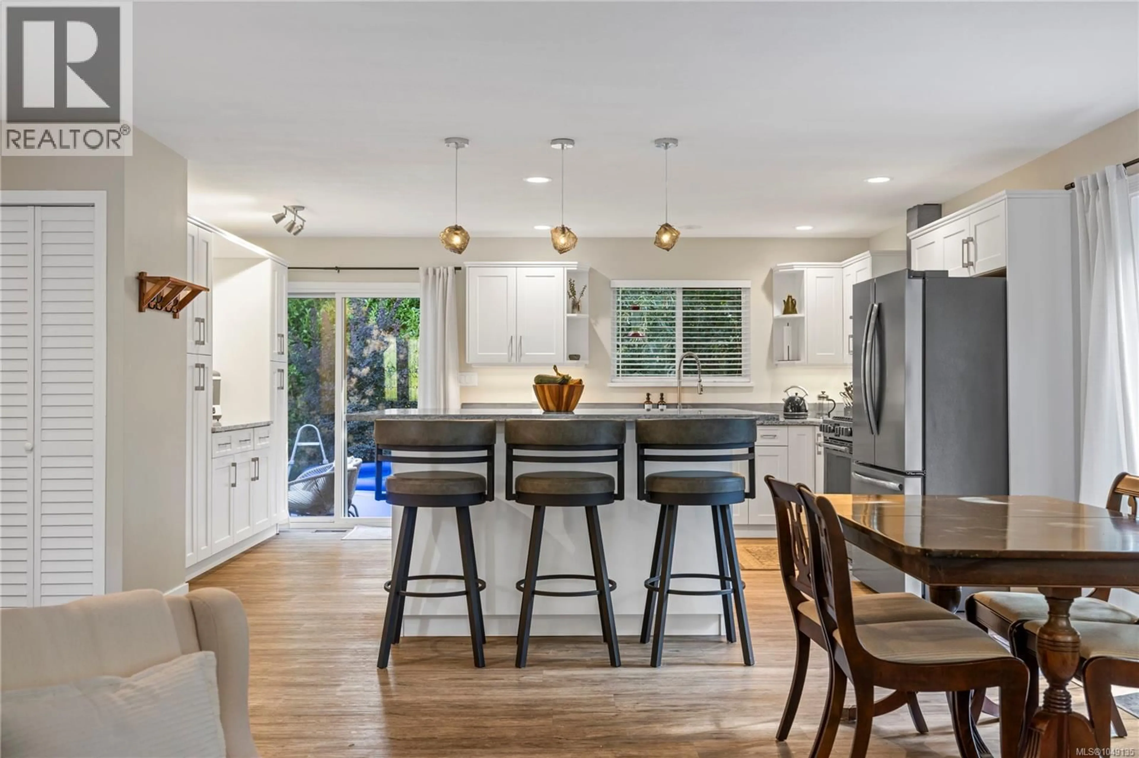 Open concept kitchen, ceramic/tile floor for 1564 HURFORD AVENUE, Courtenay British Columbia V9N6X3