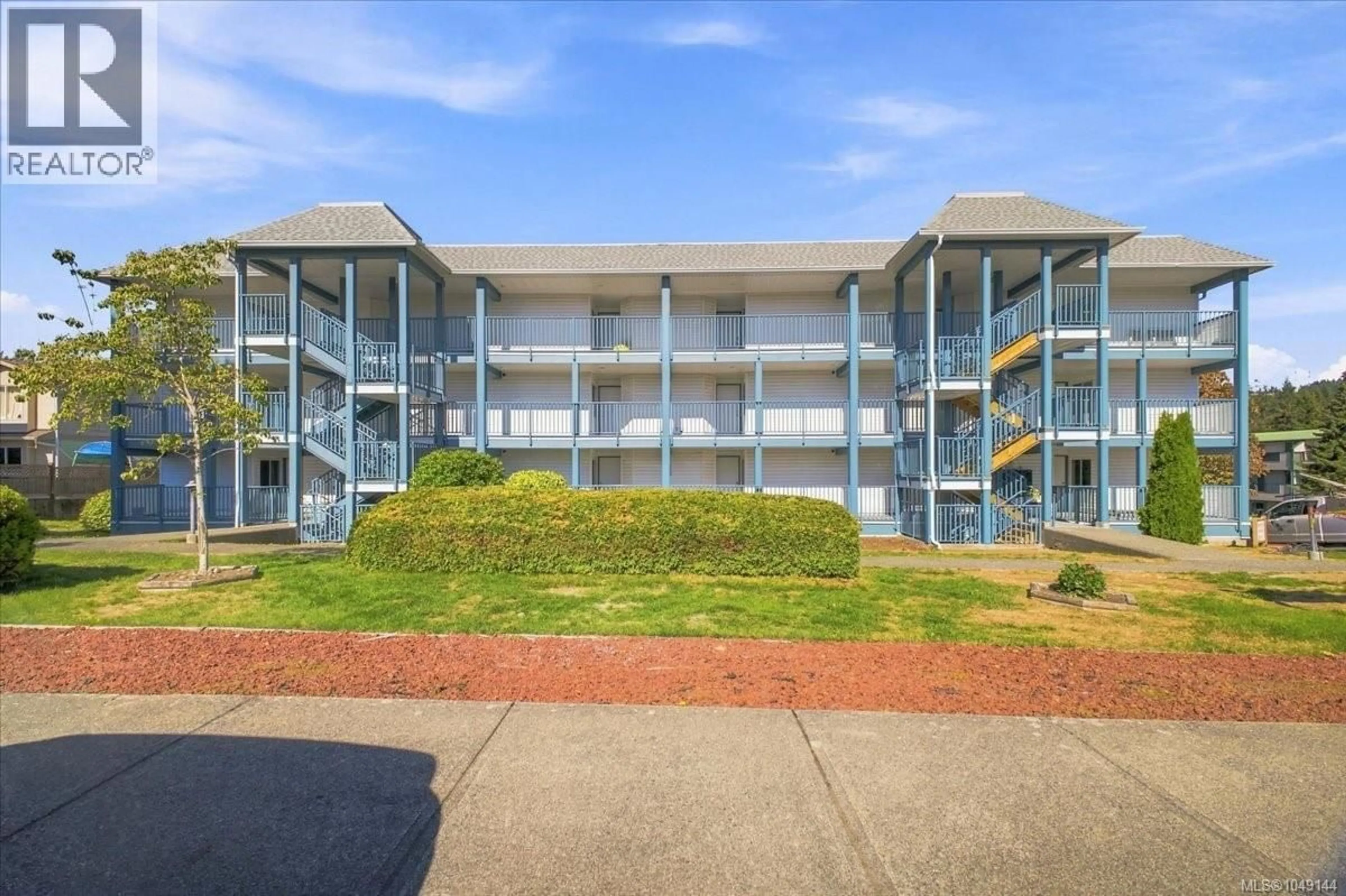 Patio, water/lake/river/ocean view for 305 - 3087 BARONS ROAD, Nanaimo British Columbia V9T3Y6
