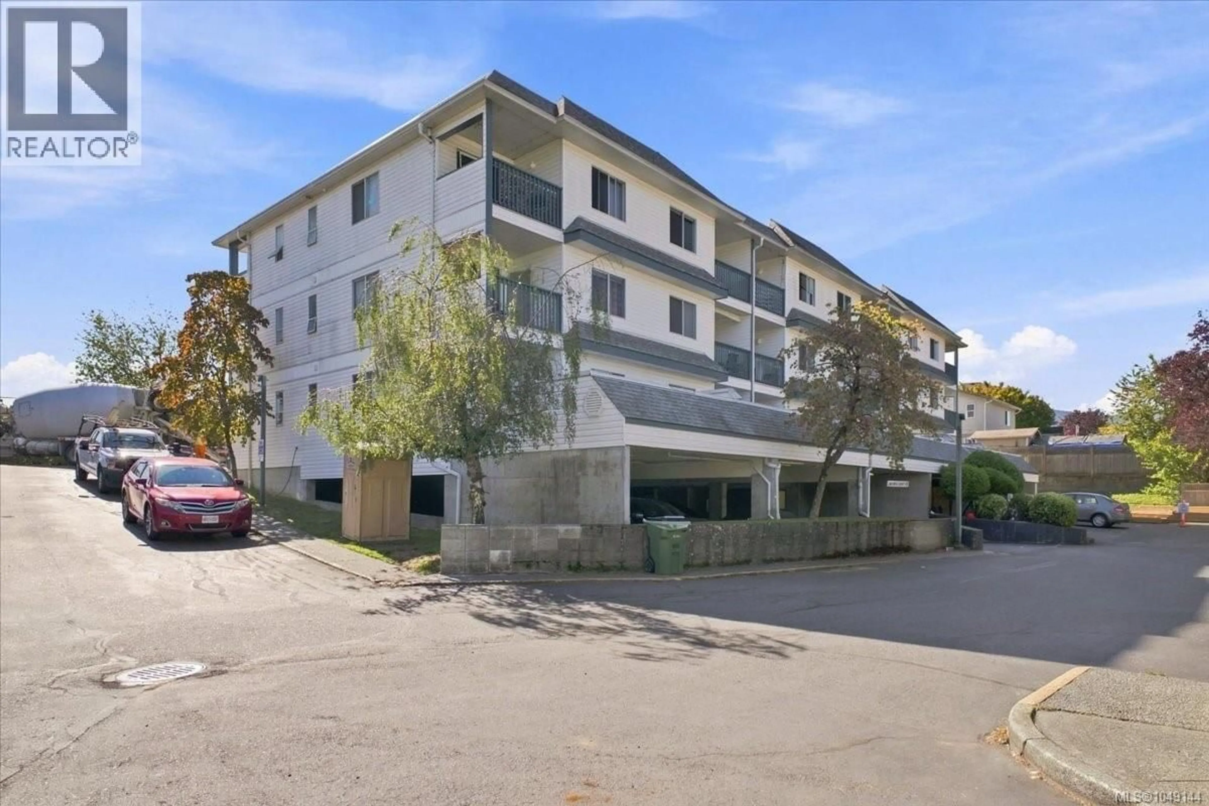 Patio, building for 305 - 3087 BARONS ROAD, Nanaimo British Columbia V9T3Y6