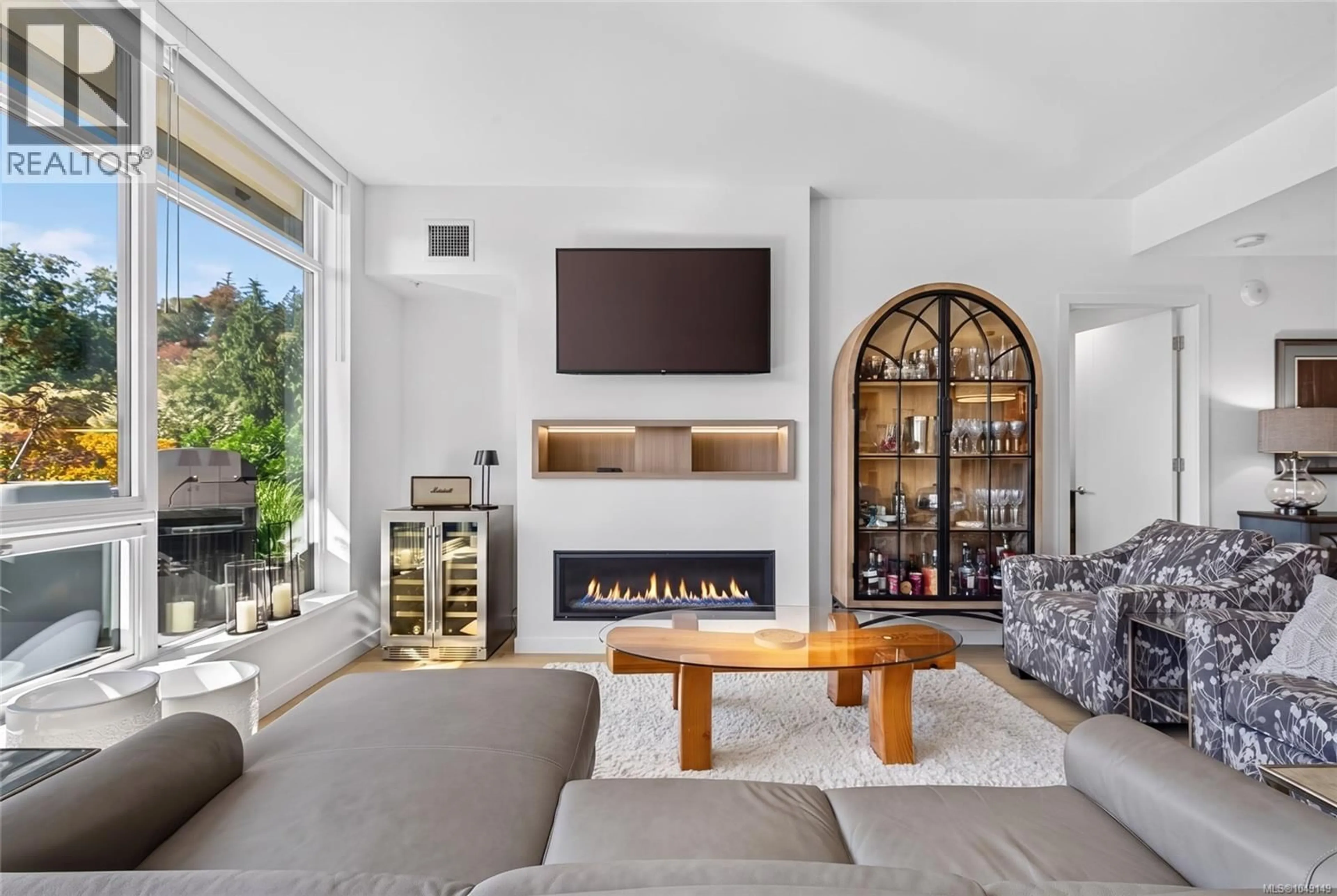Living room with furniture, unknown for 607 - 2000 HANNINGTON ROAD, Langford British Columbia V9B7C1