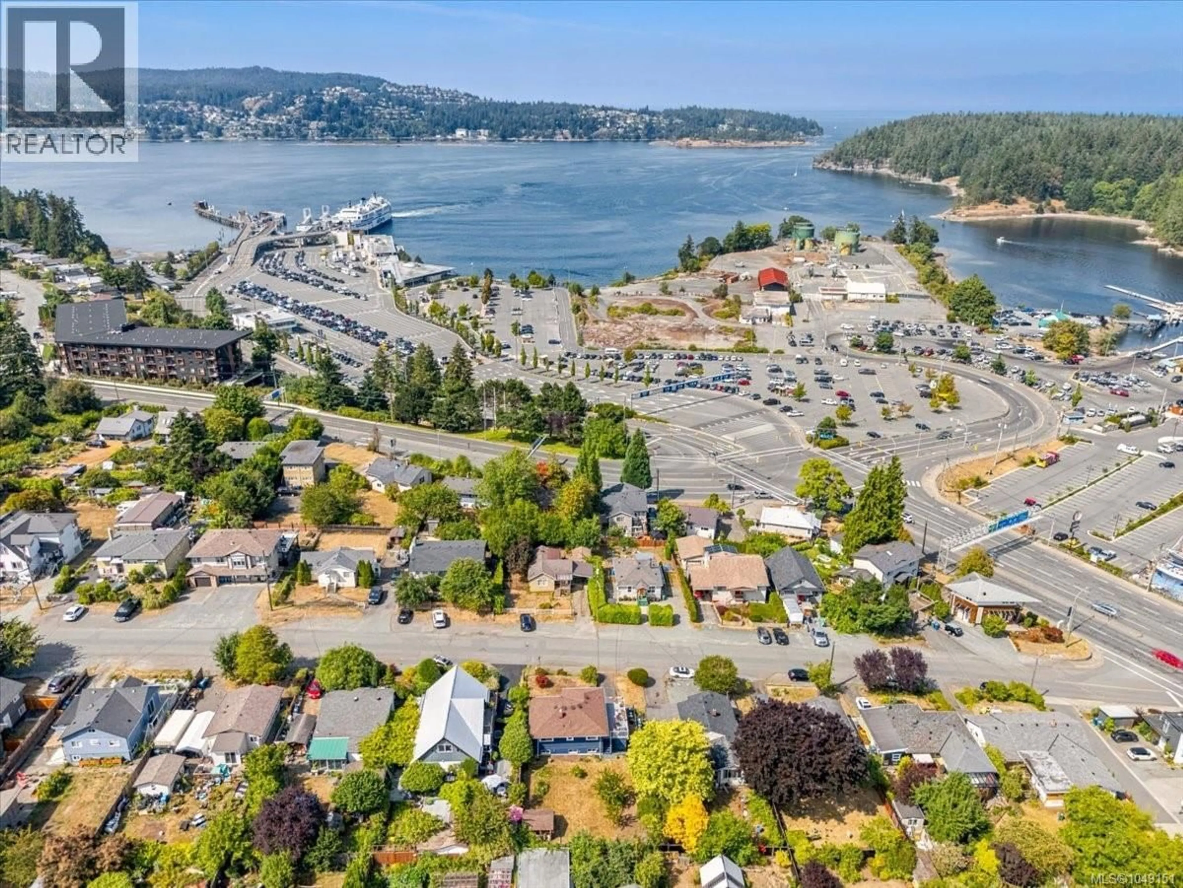 A pic from outside/outdoor area/front of a property/back of a property/a pic from drone, water/lake/river/ocean view for 481 DRAKE STREET, Nanaimo British Columbia V9S2S8