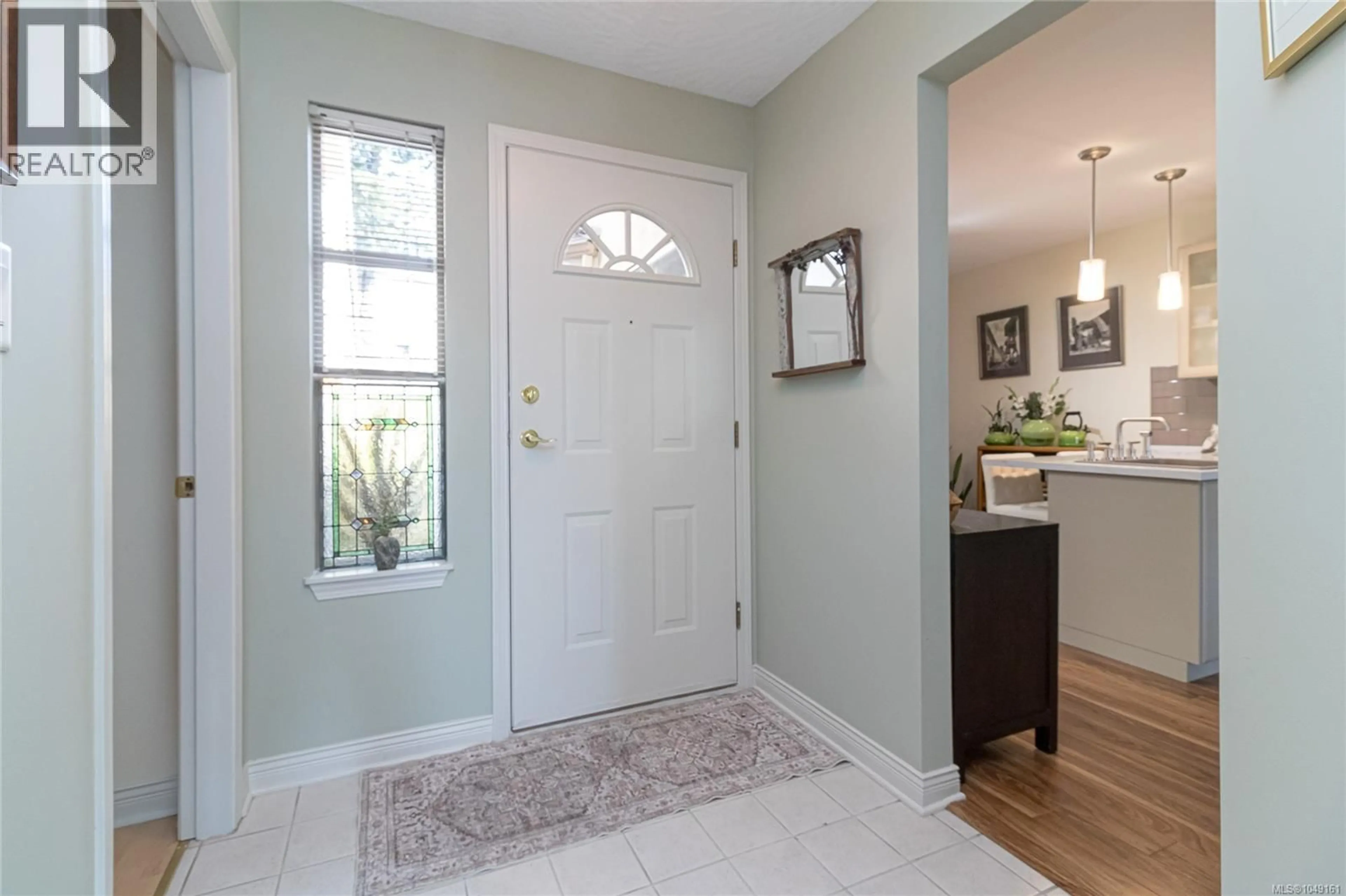 Indoor entryway for 46 - 909 ADMIRALS ROAD, Esquimalt British Columbia V9A2P1