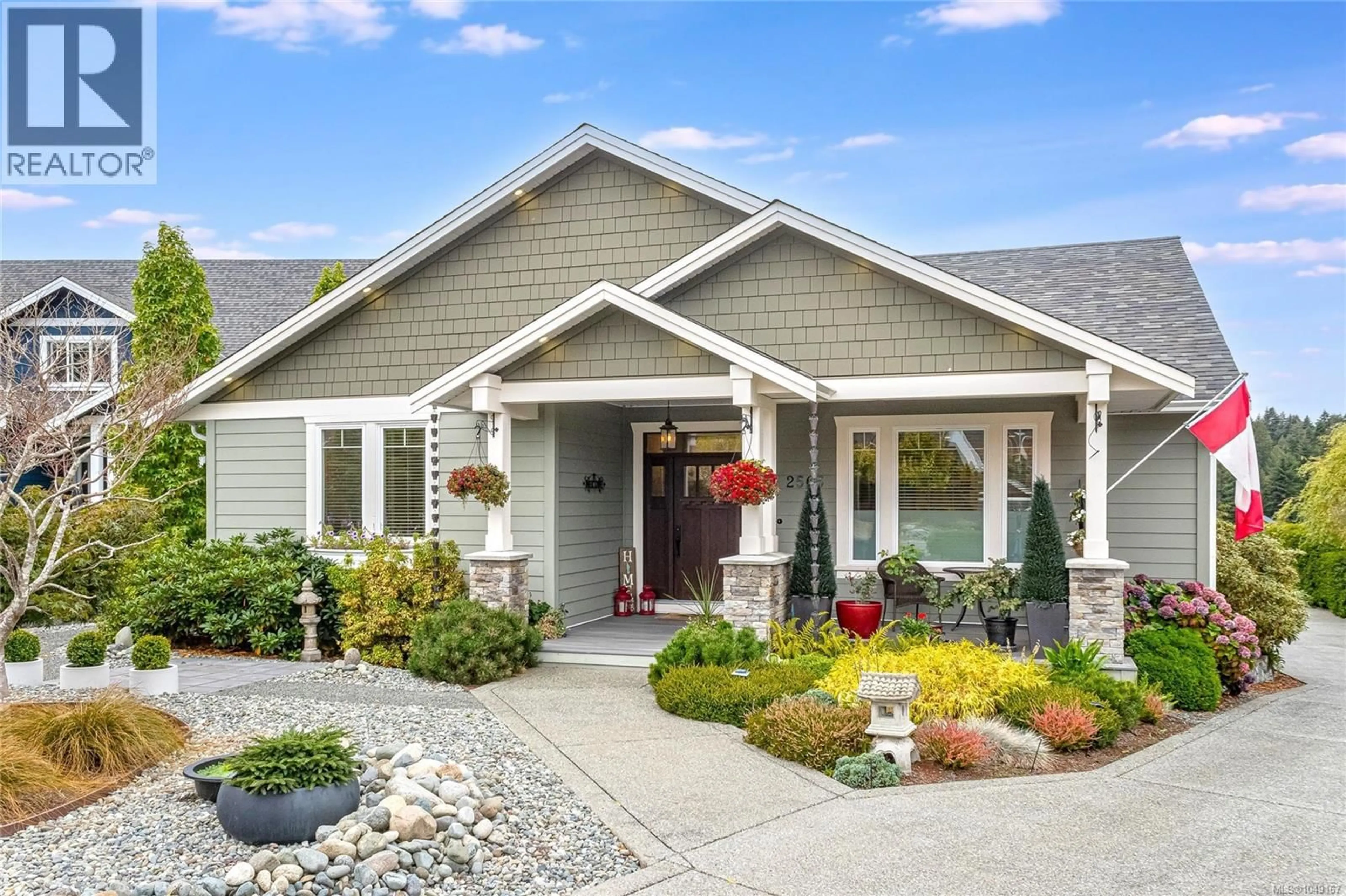 Home with vinyl exterior material, street for 2565 FAULKNER PLACE, Mill Bay British Columbia V8H1H6