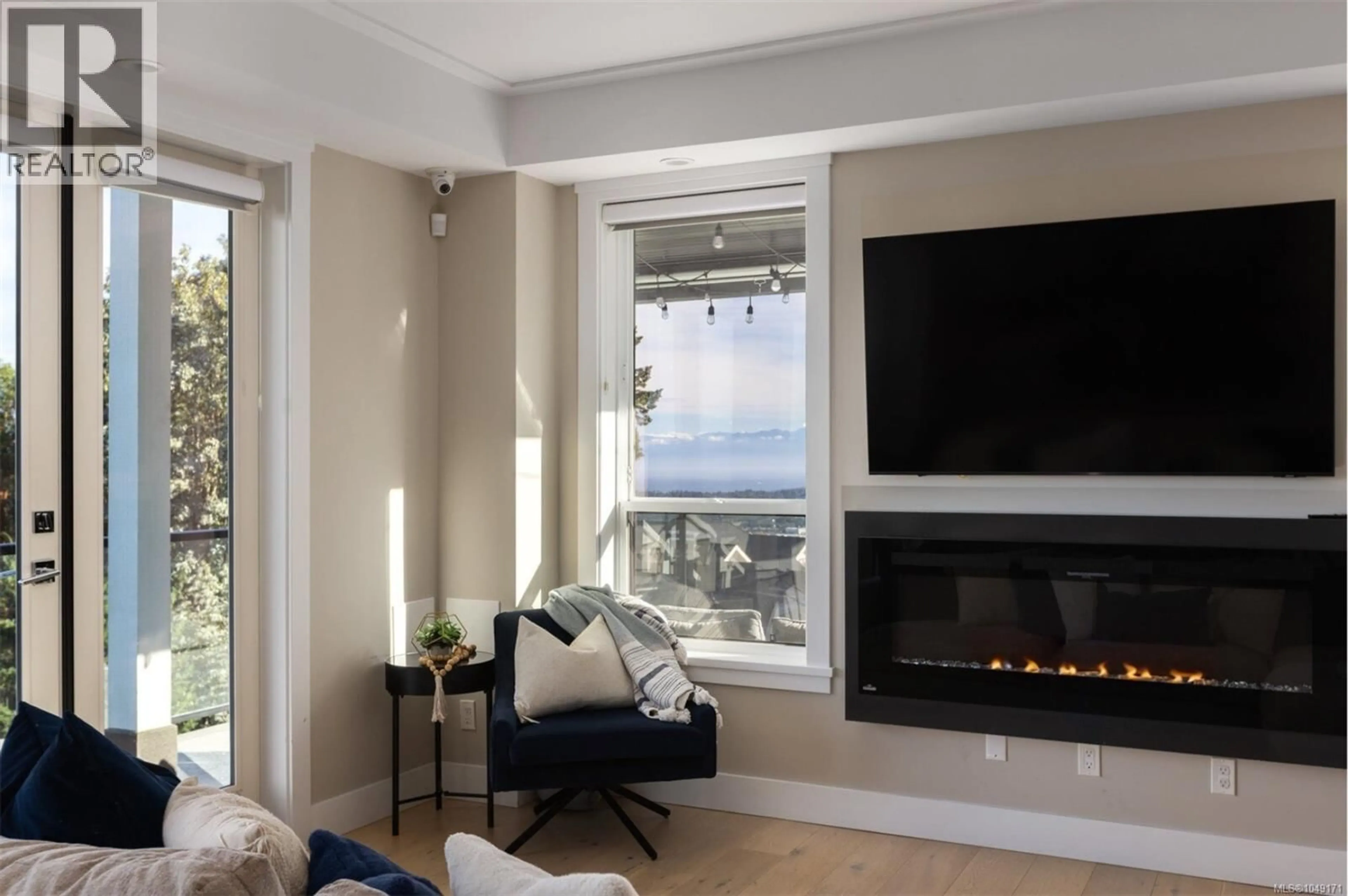 Living room with furniture, unknown for 1414 GRAND FOREST CLOSE, Langford British Columbia V9B6X4