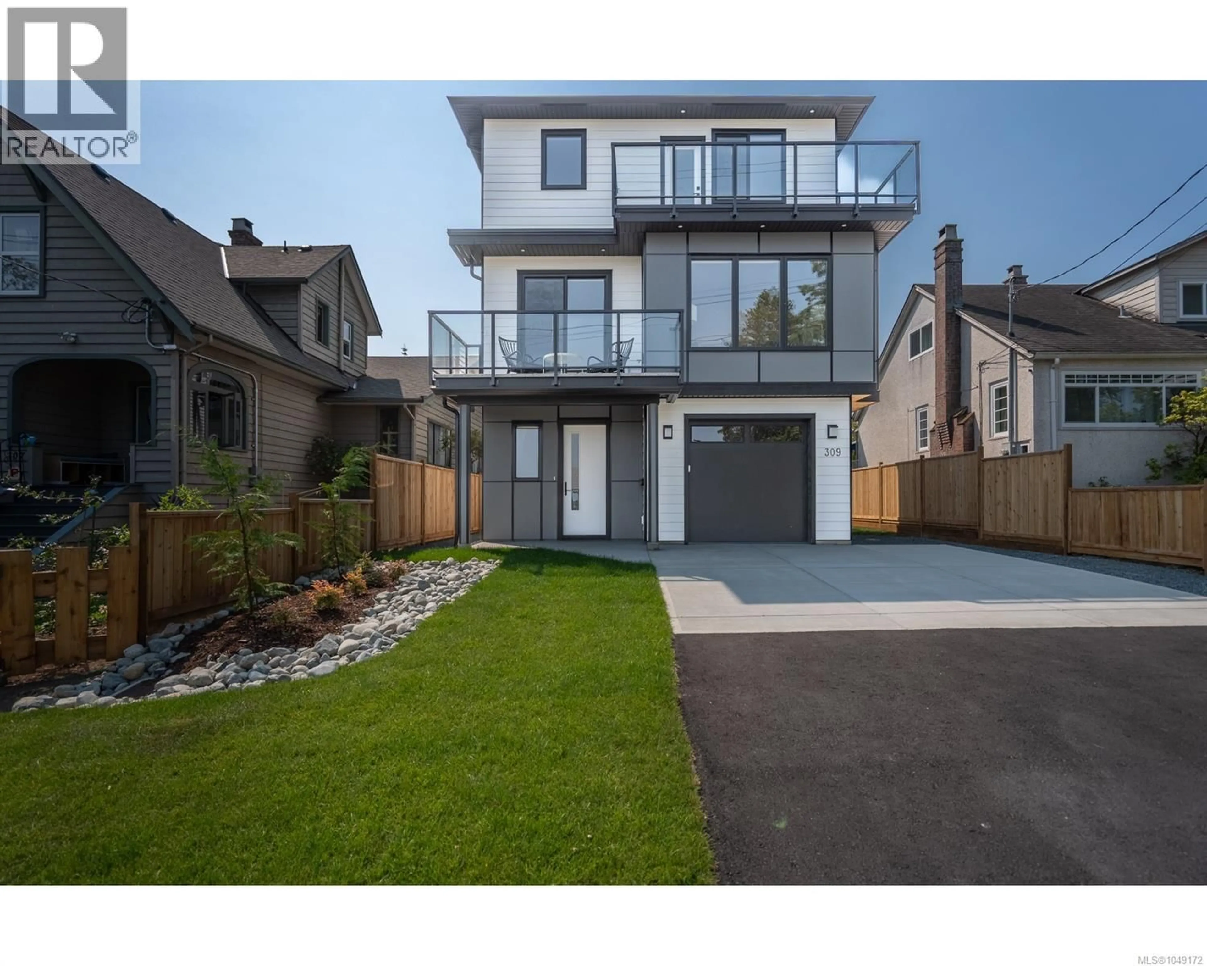 Home with vinyl exterior material, street for 269 CRAIG STREET, Nanaimo British Columbia V9R3C5