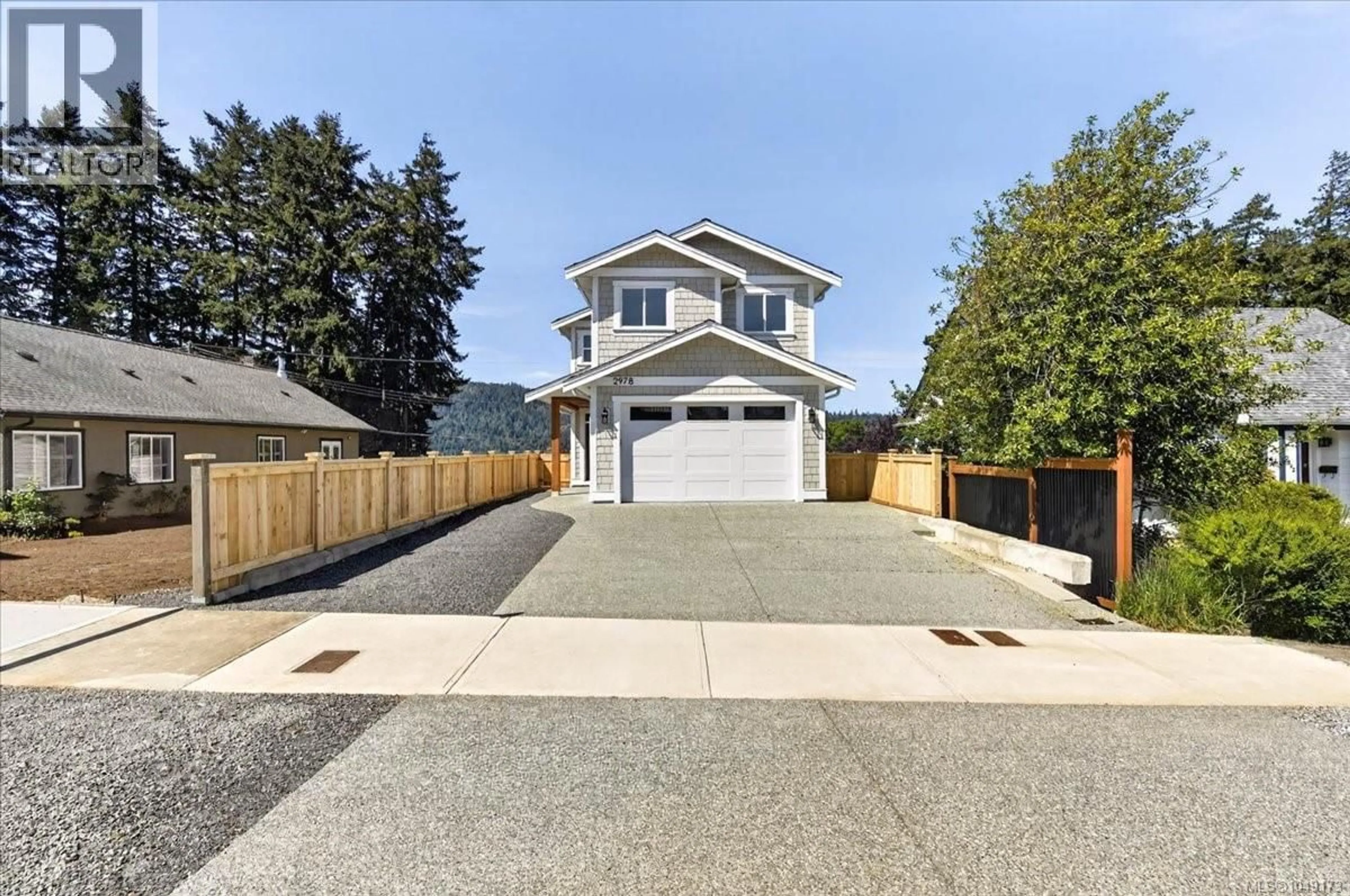 Home with vinyl exterior material, street for 2978 KINGSWAY AVENUE, Port Alberni British Columbia V9Y2G1