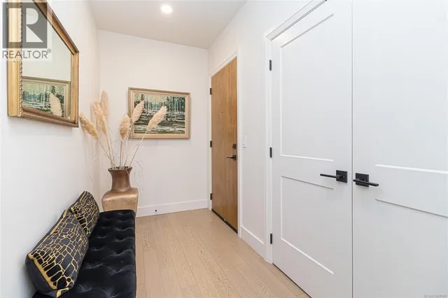 109 - 741 TRAVINO LANE, Saanich 5