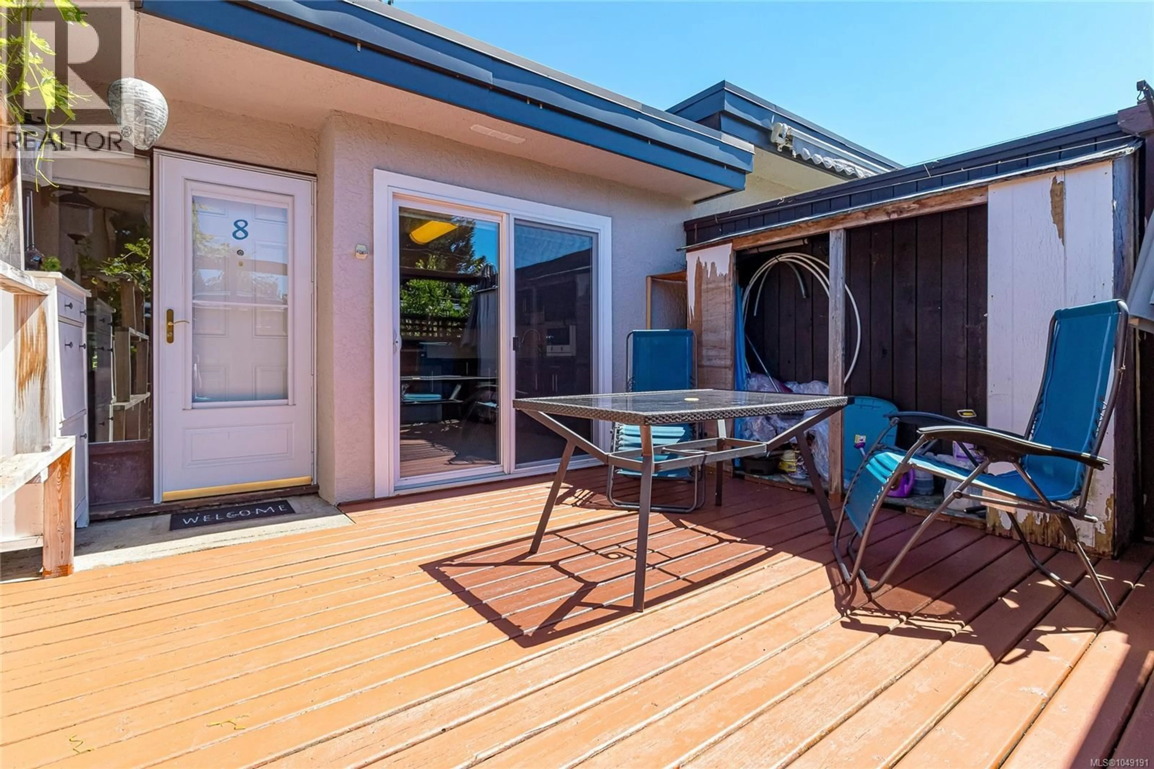 Patio, street for 8 - 3060 HARRIET ROAD, Saanich British Columbia V9A1T5