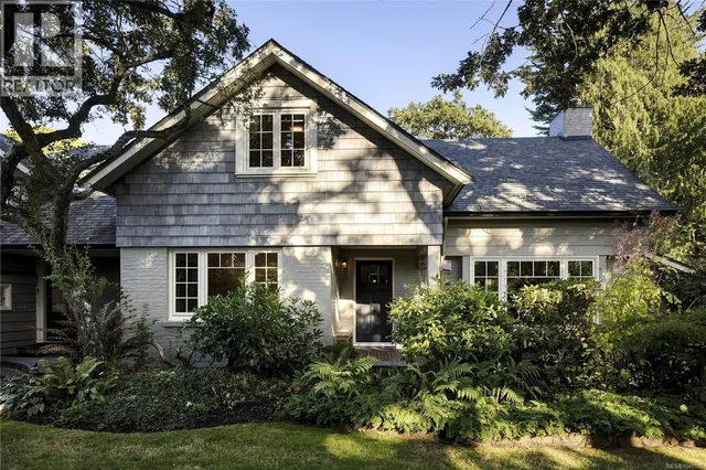 1387 ST. DAVID STREET, Oak Bay 2