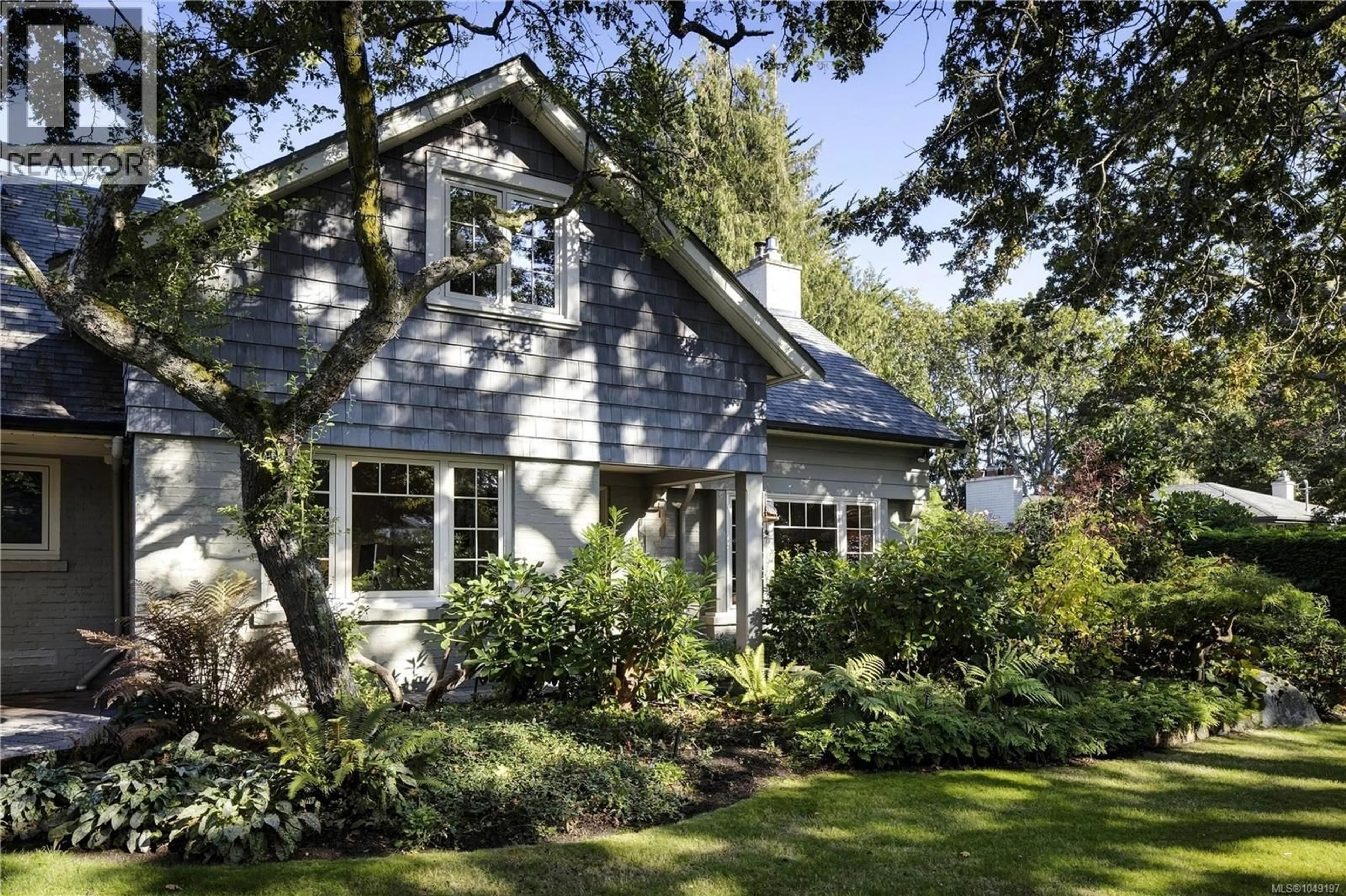 Home with vinyl exterior material, street for 1387 ST. DAVID STREET, Oak Bay British Columbia V8S4Z2