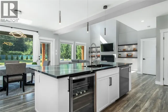 3811 WOODLAND DRIVE, Campbell River 5