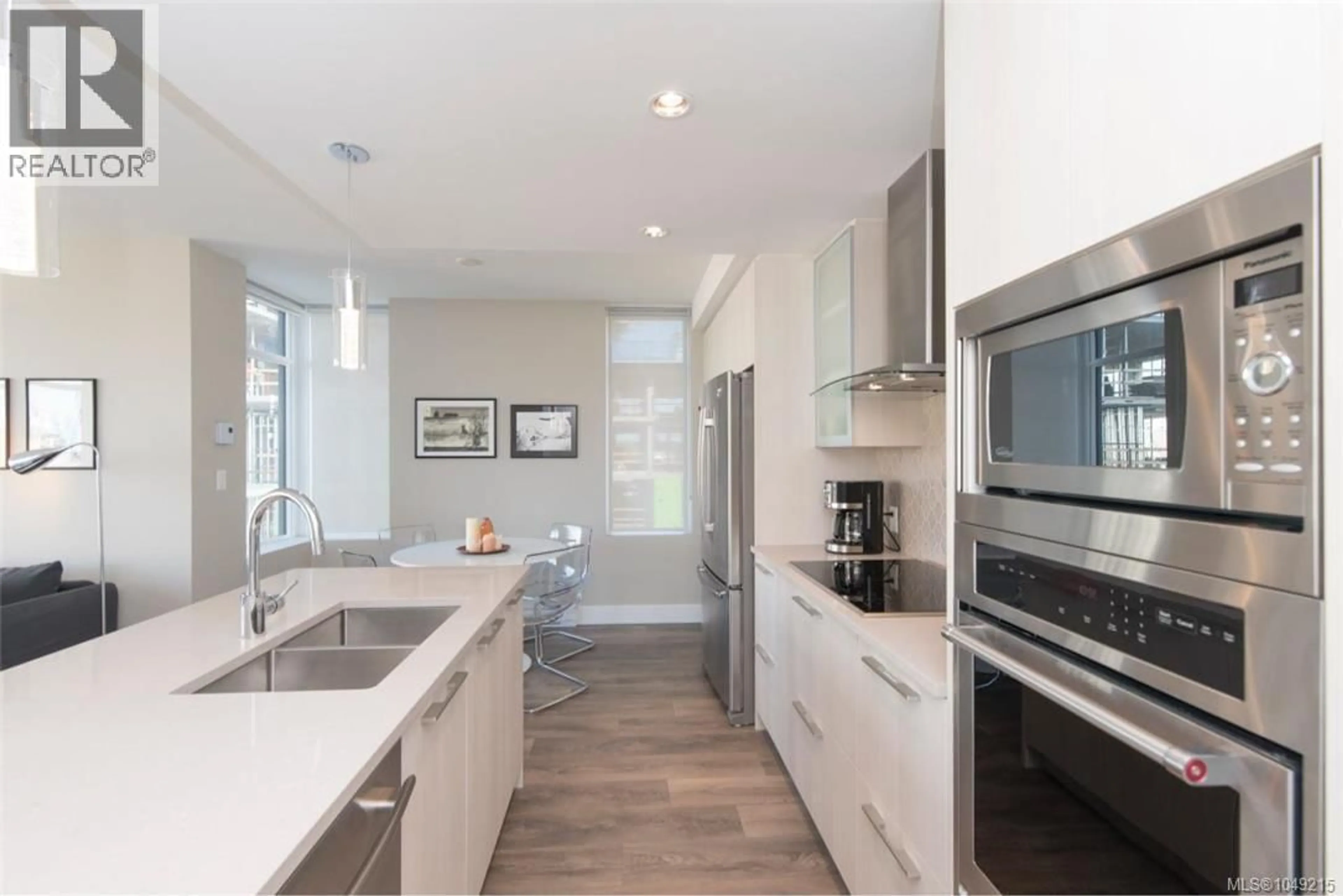 Contemporary kitchen, unknown for 605 - 960 YATES STREET, Victoria British Columbia V8V3M3