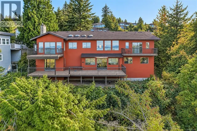 8839 FOREST PARK DRIVE, North Saanich 2