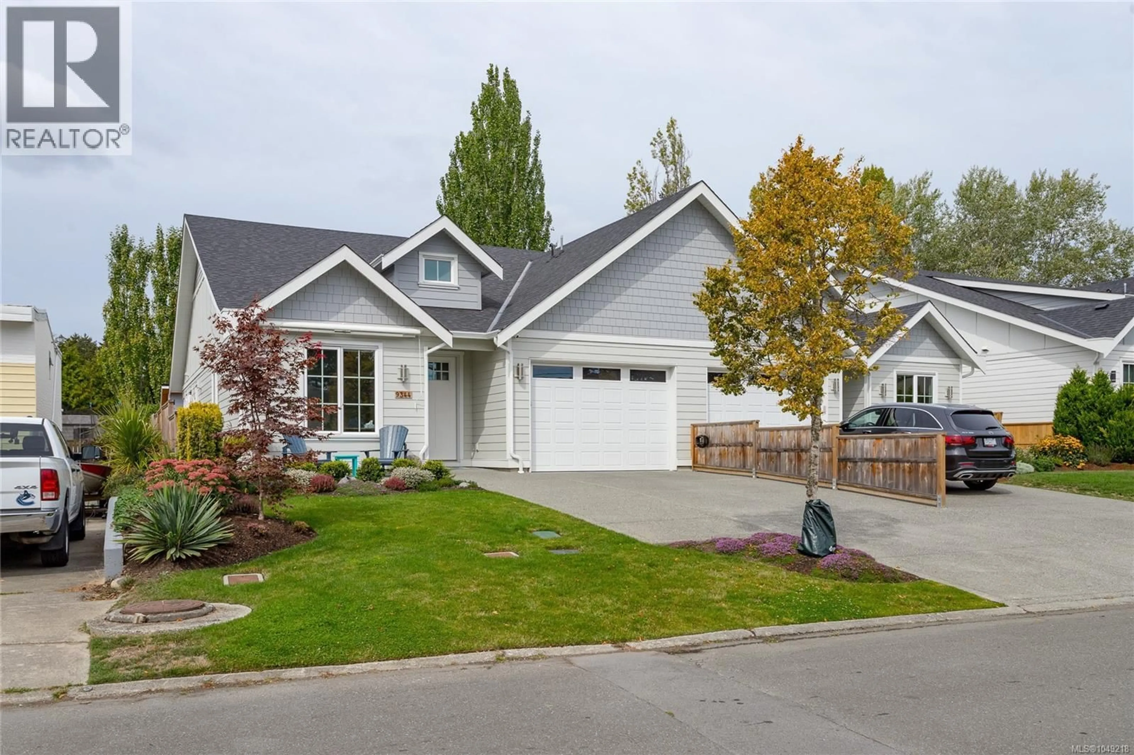 Home with vinyl exterior material, street for 9344 MARYLAND DRIVE, Sidney British Columbia V8L2R3