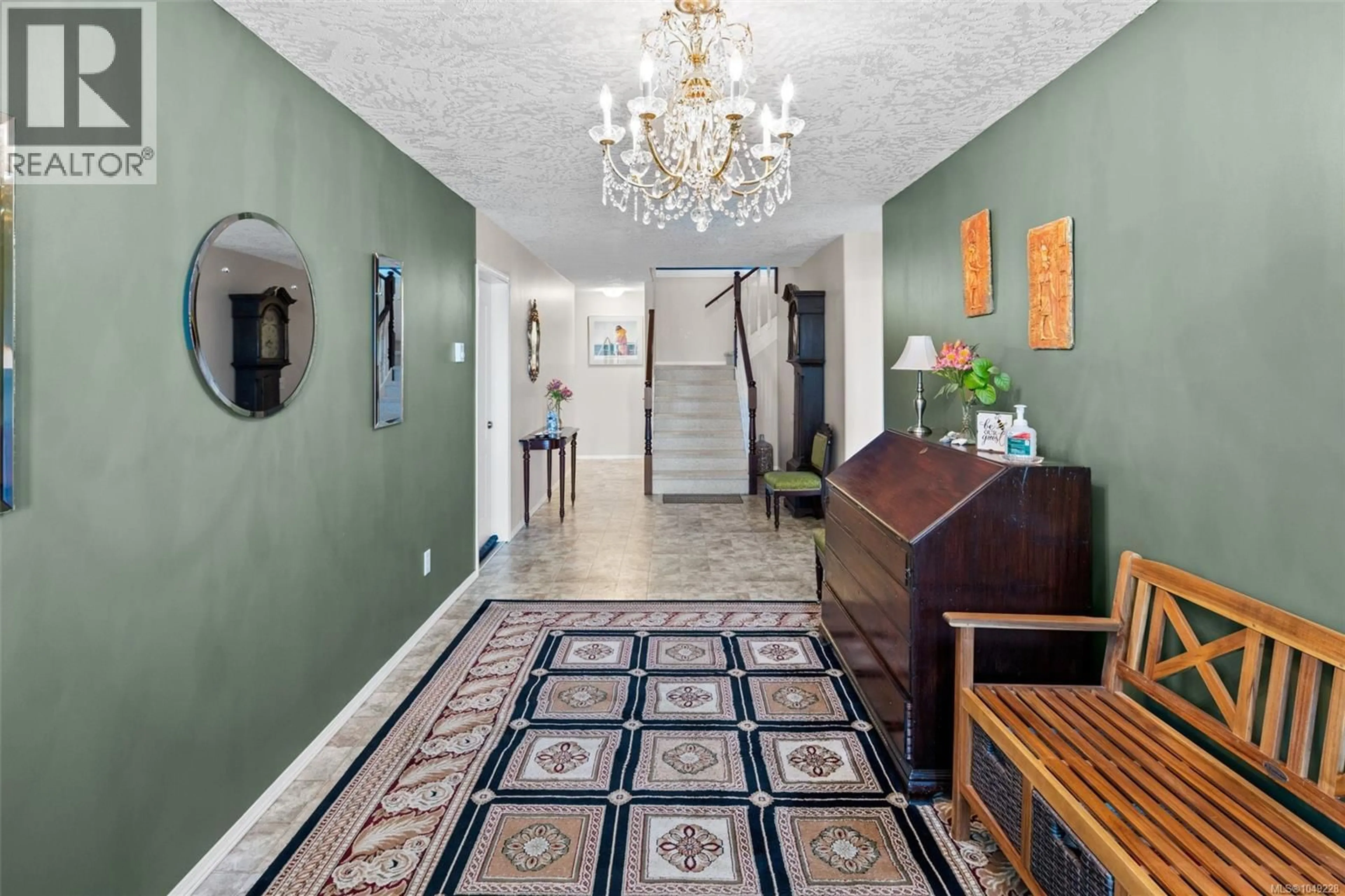 Indoor foyer for 7760 WEST COAST ROAD, Sooke British Columbia V9Z0R7
