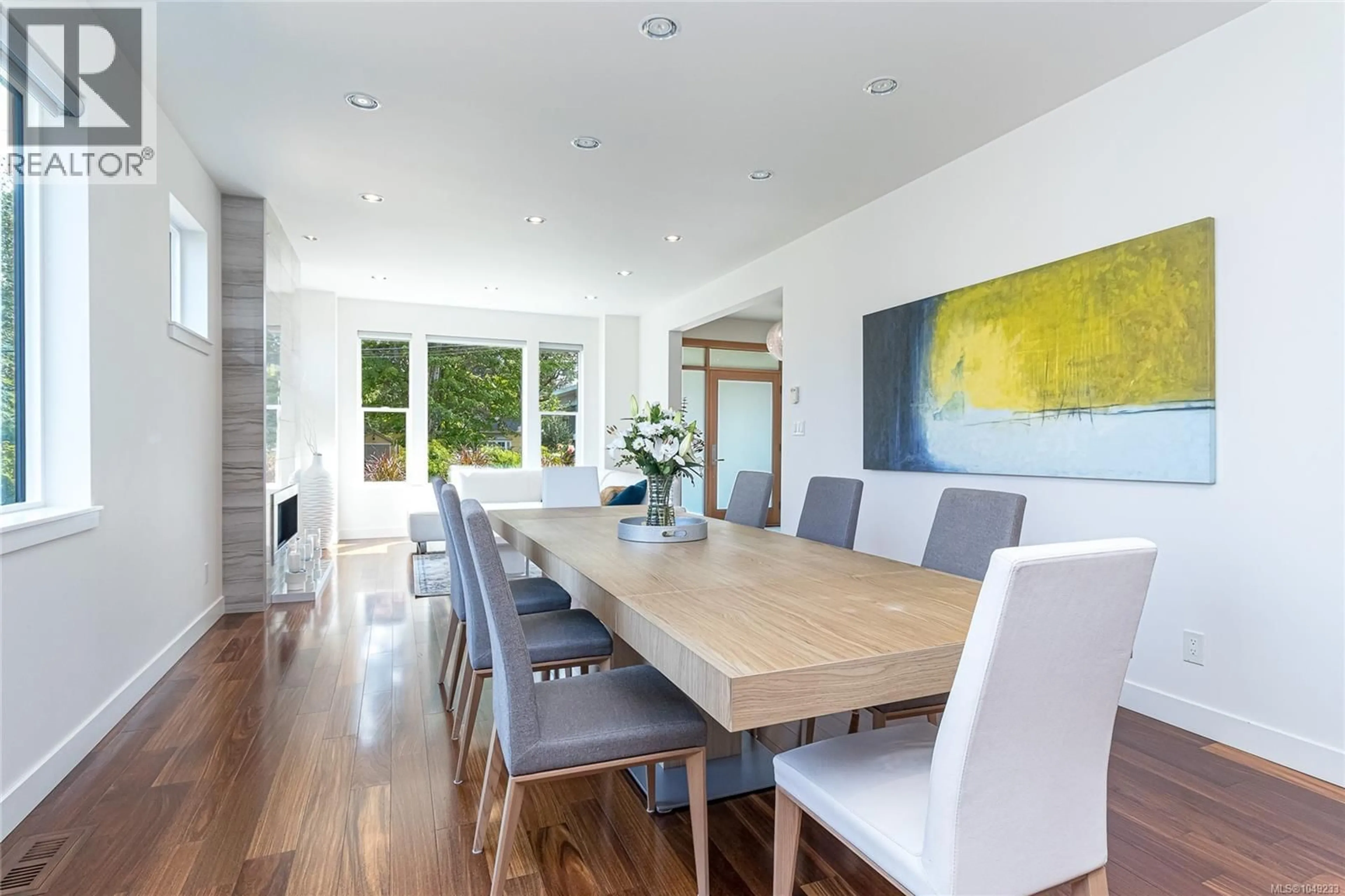 Dining room, wood/laminate floor for 1518 SHORNCLIFFE ROAD, Saanich British Columbia V8P2T4