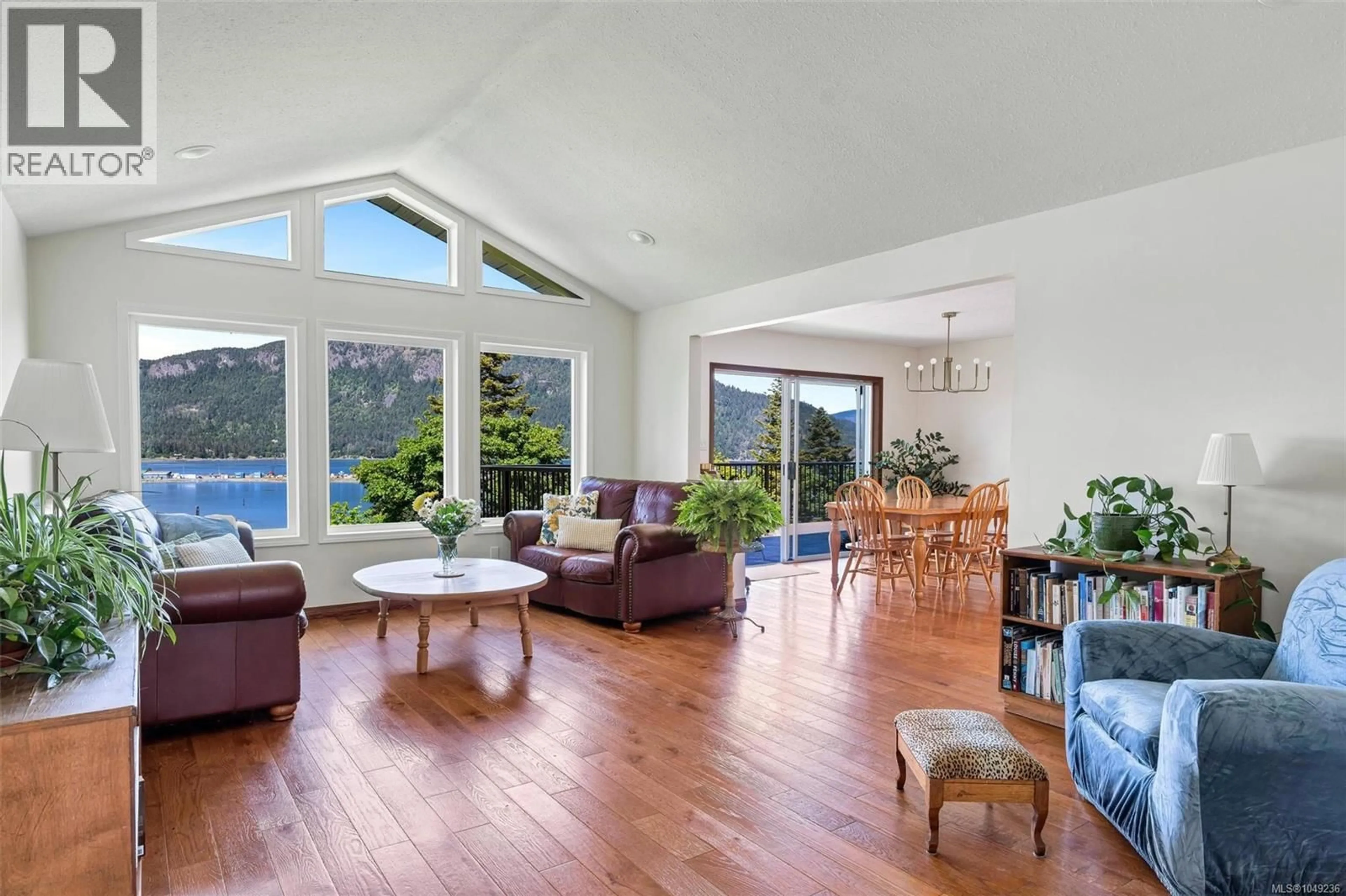 Living room with furniture, unknown for 1876 WESSEX ROAD, Duncan British Columbia V0R1N1