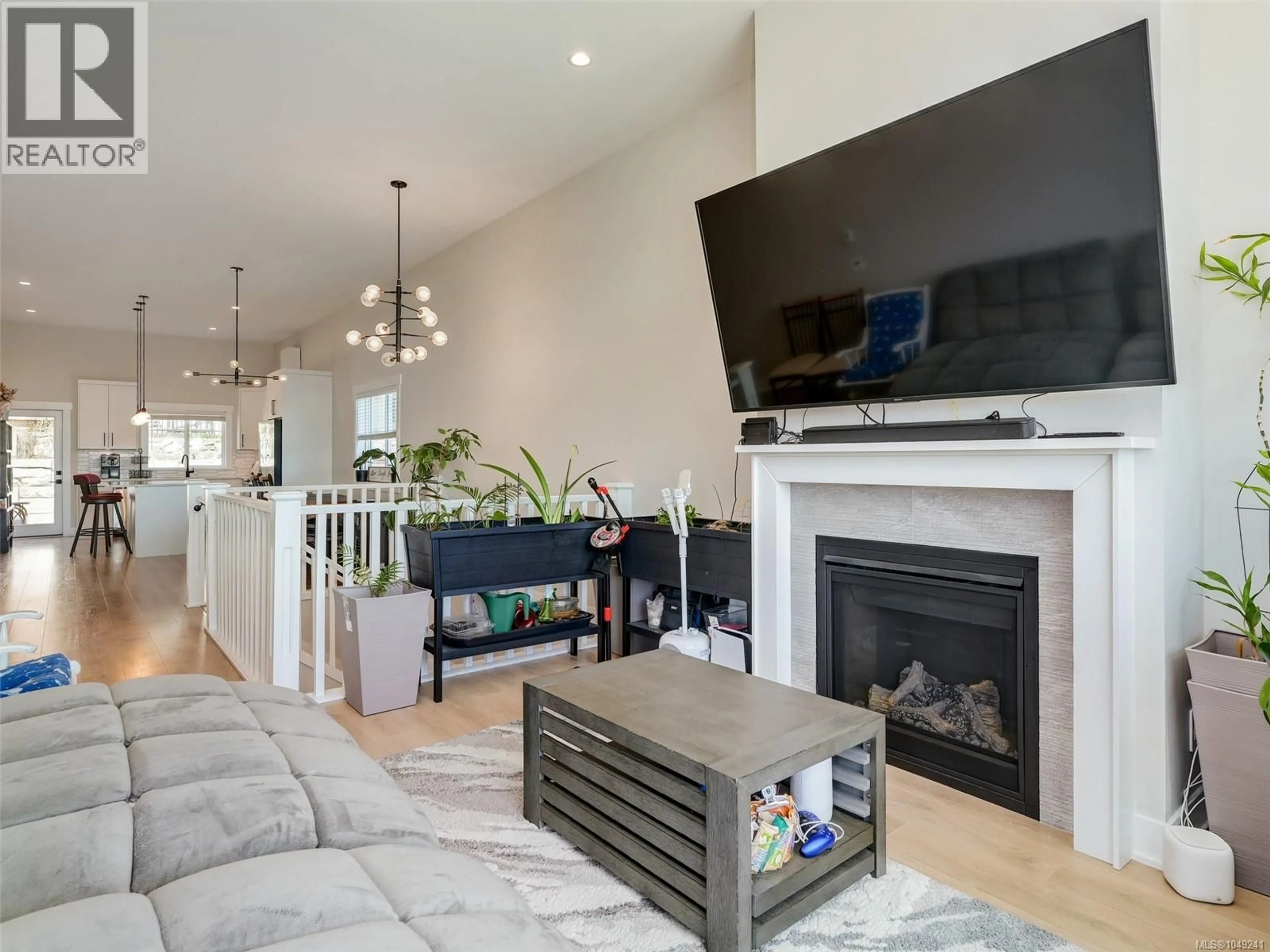 Living room with furniture, unknown for 2532 OBSIDIAN PLACE, Langford British Columbia V9B5L4