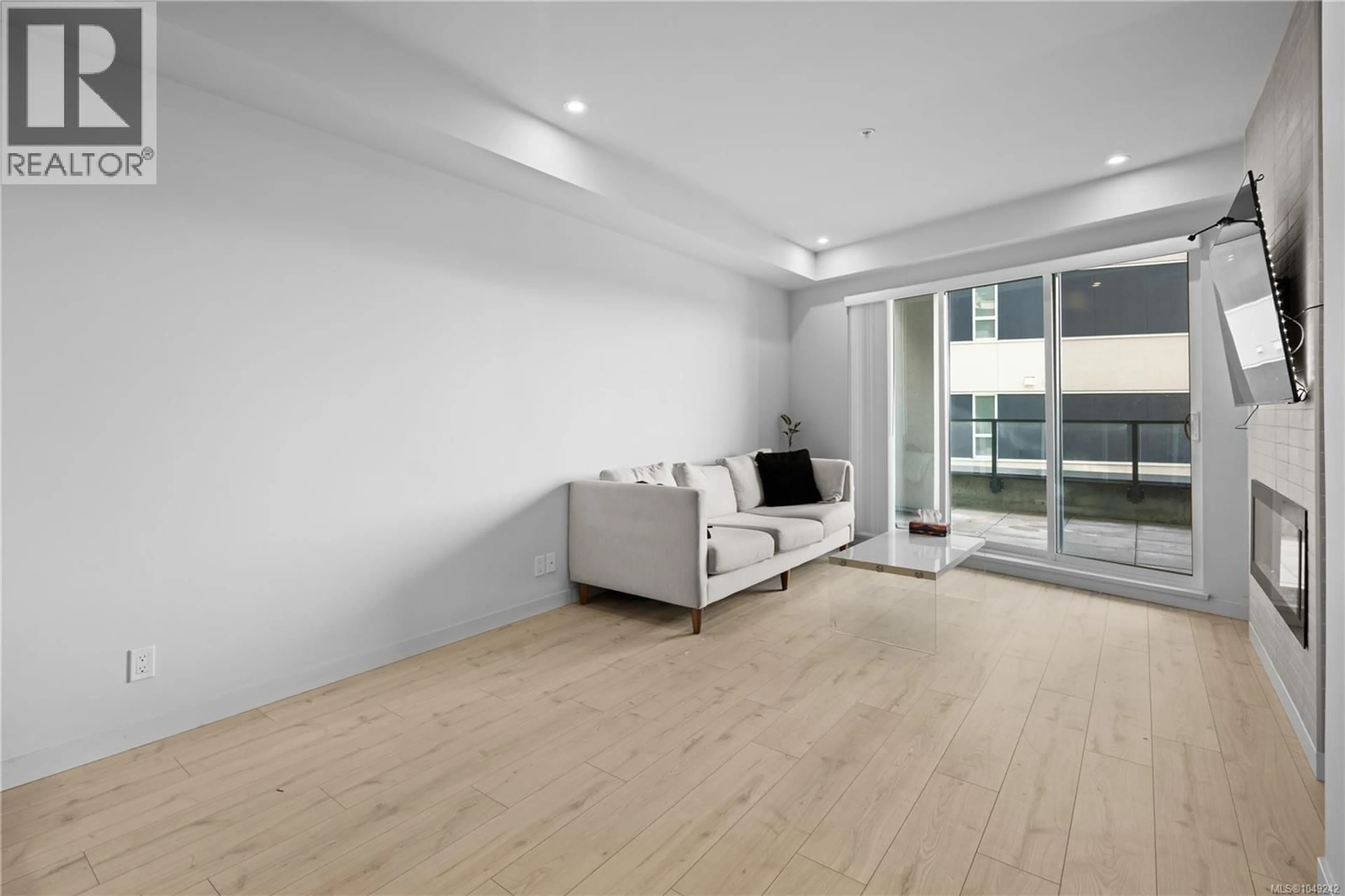 A pic of a room for 205 - 947 WHIRLAWAY CRESCENT, Langford British Columbia V9B6Z9