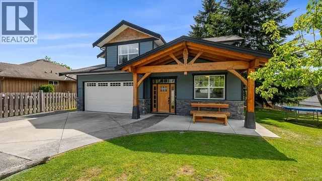 405 ROCKLAND ROAD, Campbell River 2
