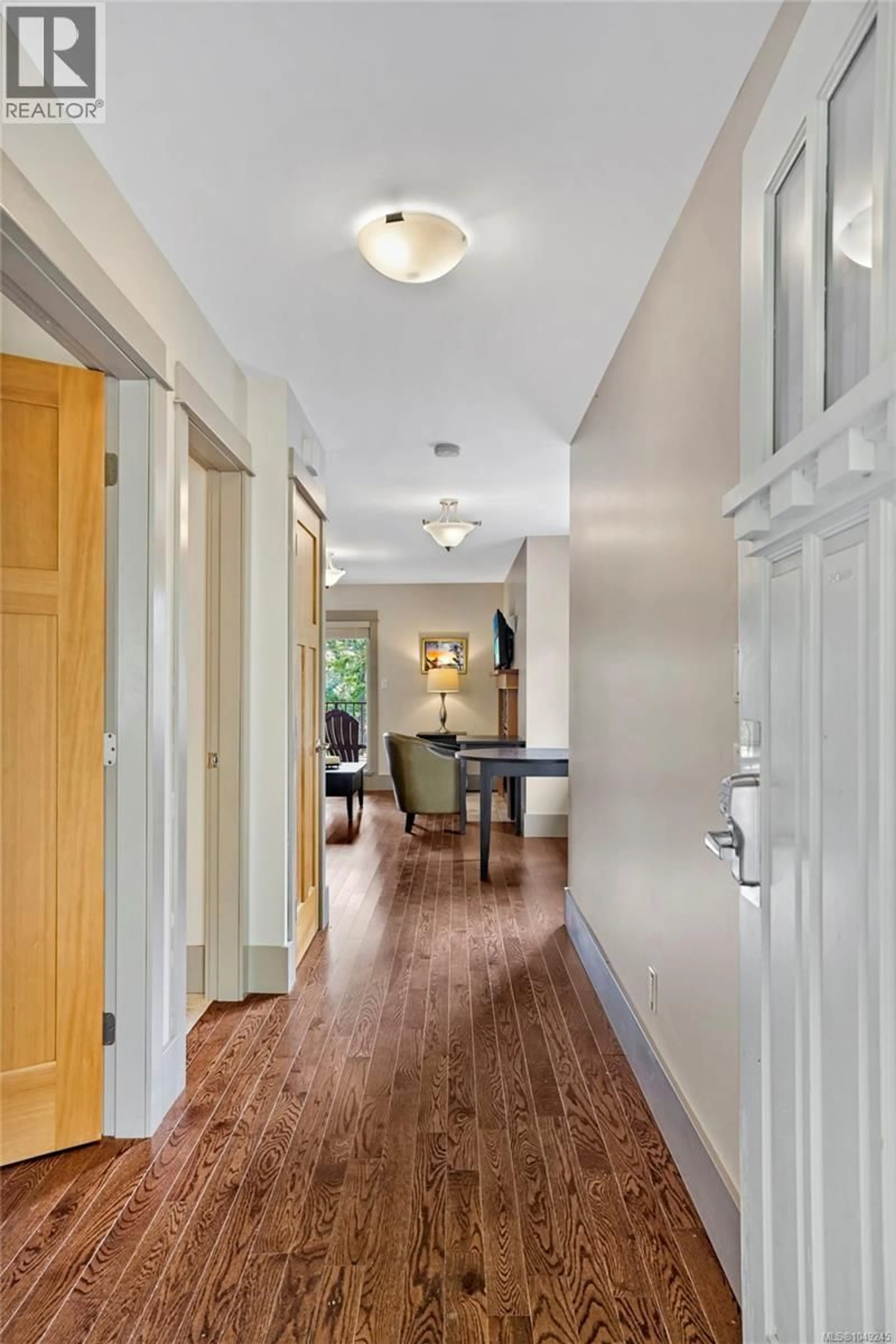 Indoor entryway for 2 - 315 ROBINSON ROAD, Salt Spring British Columbia V8K1P7