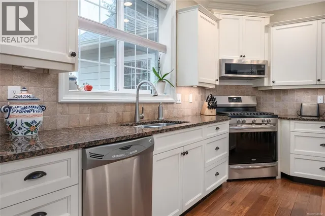 3936 CREEKSIDE DRIVE, Bowser 5