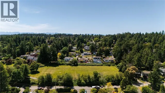 1896 LEYNS ROAD, Saanich 5