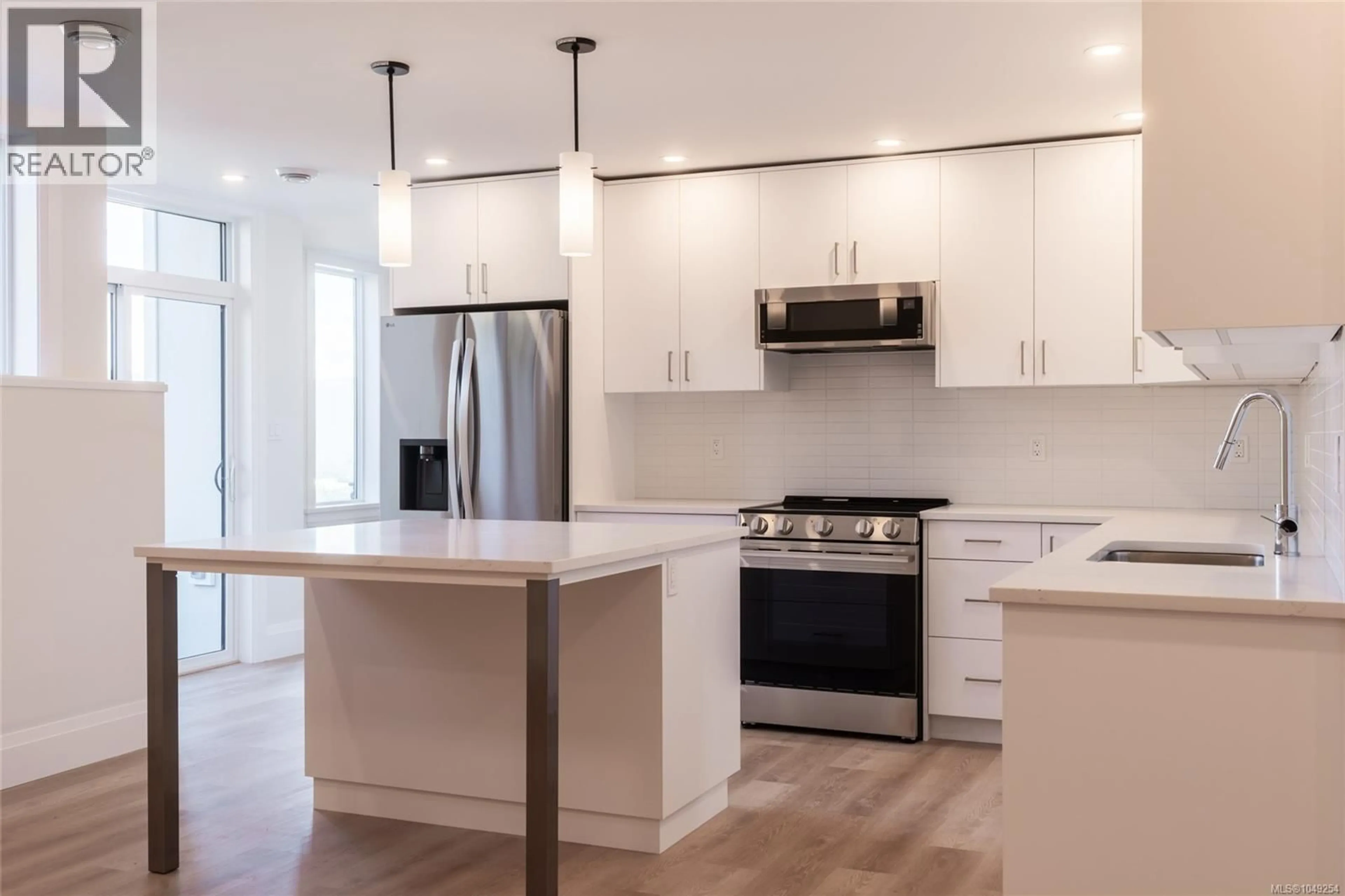 Open concept kitchen, unknown for 3228 WOODRUSH DRIVE, Duncan British Columbia V9L0J9