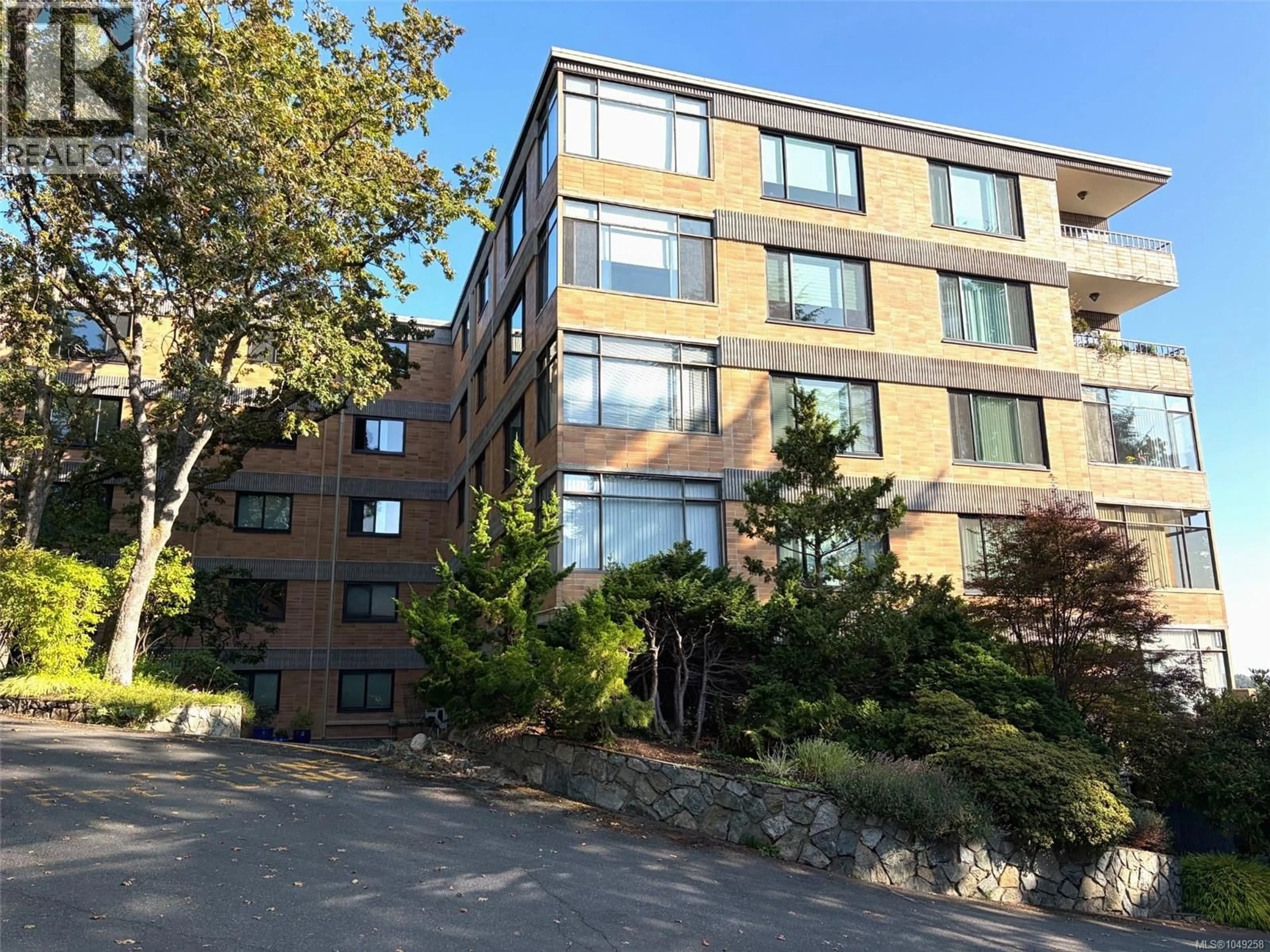 Unknown for 206 - 2920 COOK STREET, Victoria British Columbia V8T3S7
