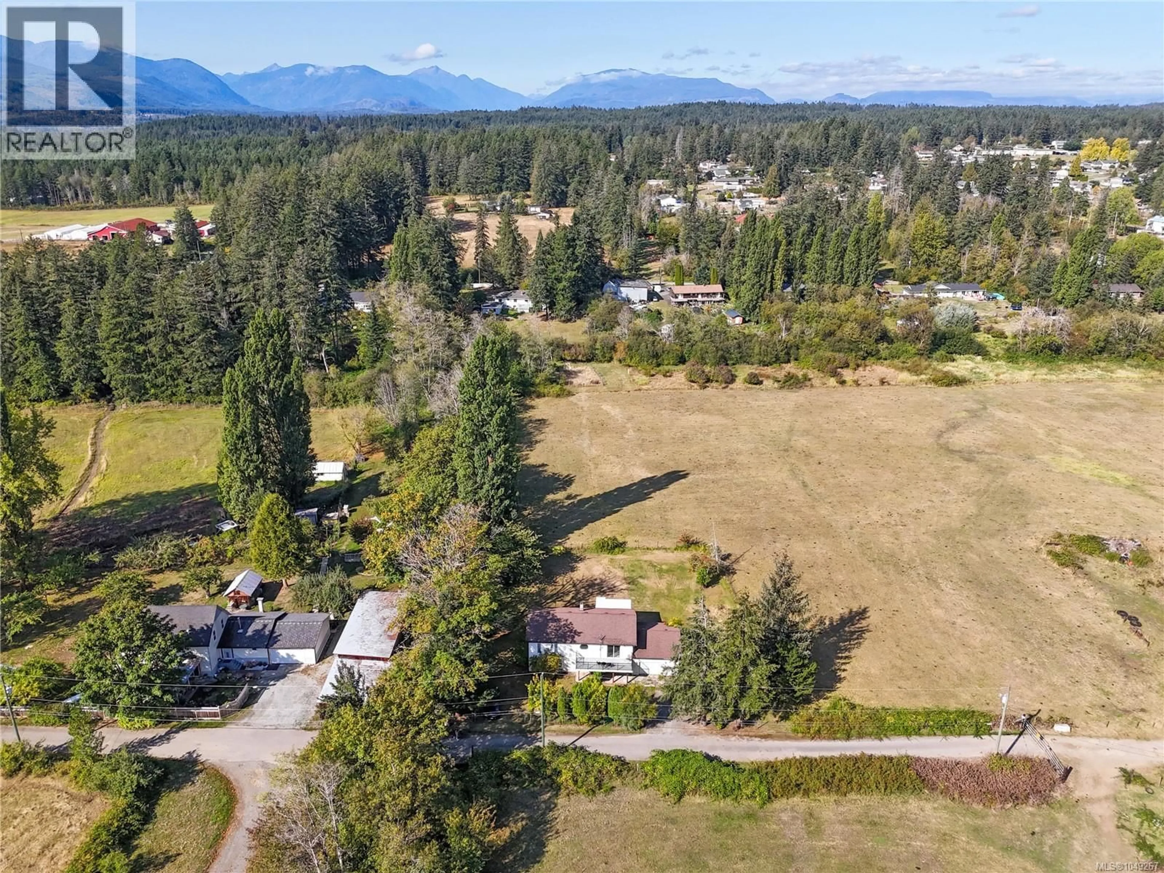 A pic from outside/outdoor area/front of a property/back of a property/a pic from drone, mountain view for 5970 CHERRYVALE LANE, Port Alberni British Columbia V9Y8S1