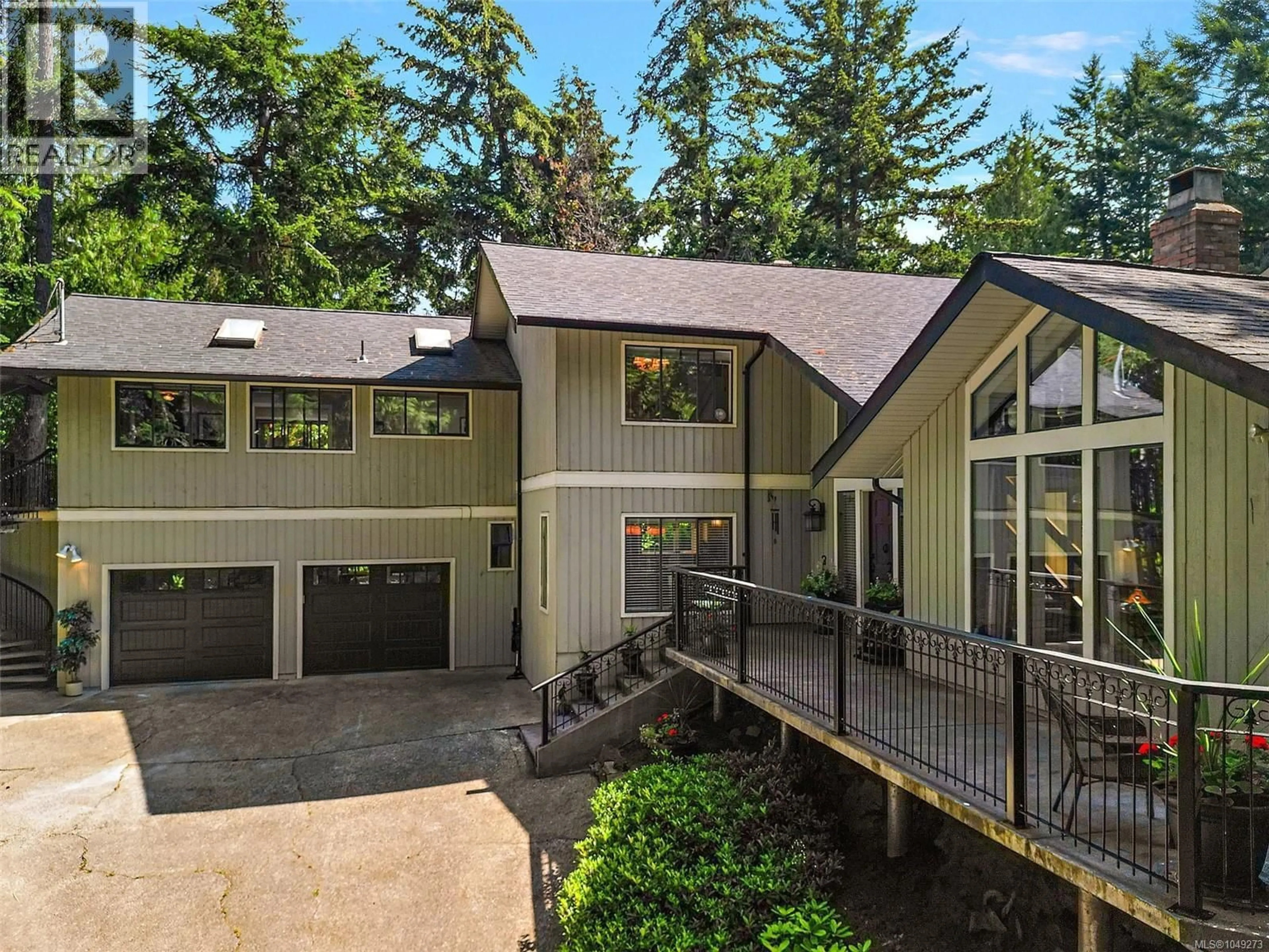 Home with vinyl exterior material, mountain view for 10936 BOAS ROAD, North Saanich British Columbia V8L5J1