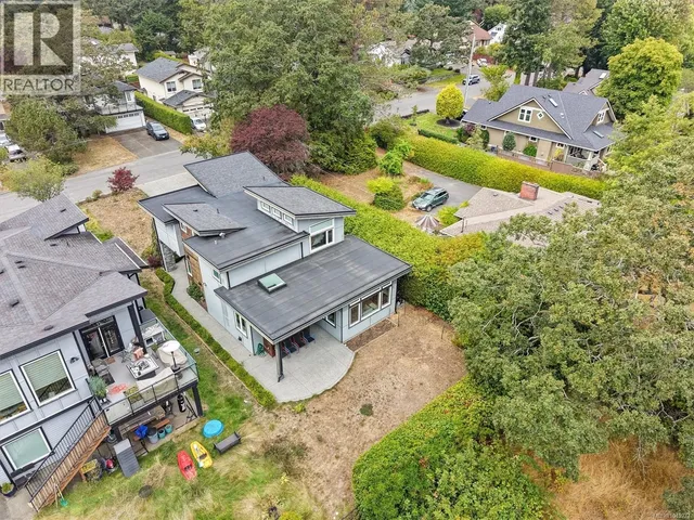 3749 ASCOT DRIVE, Saanich 5