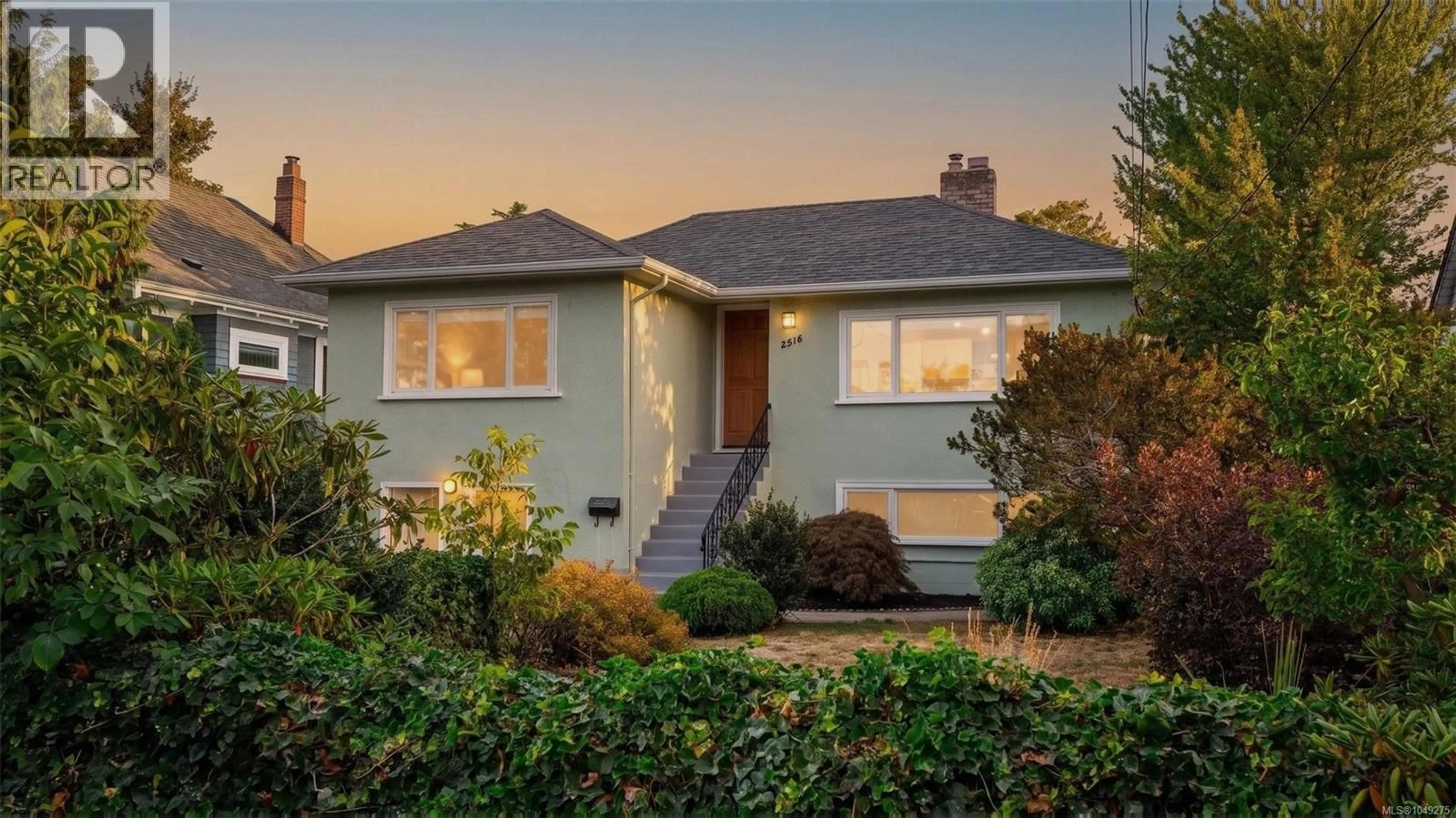 Home with vinyl exterior material, street for 2516 PRIOR STREET, Victoria British Columbia V8T3X6