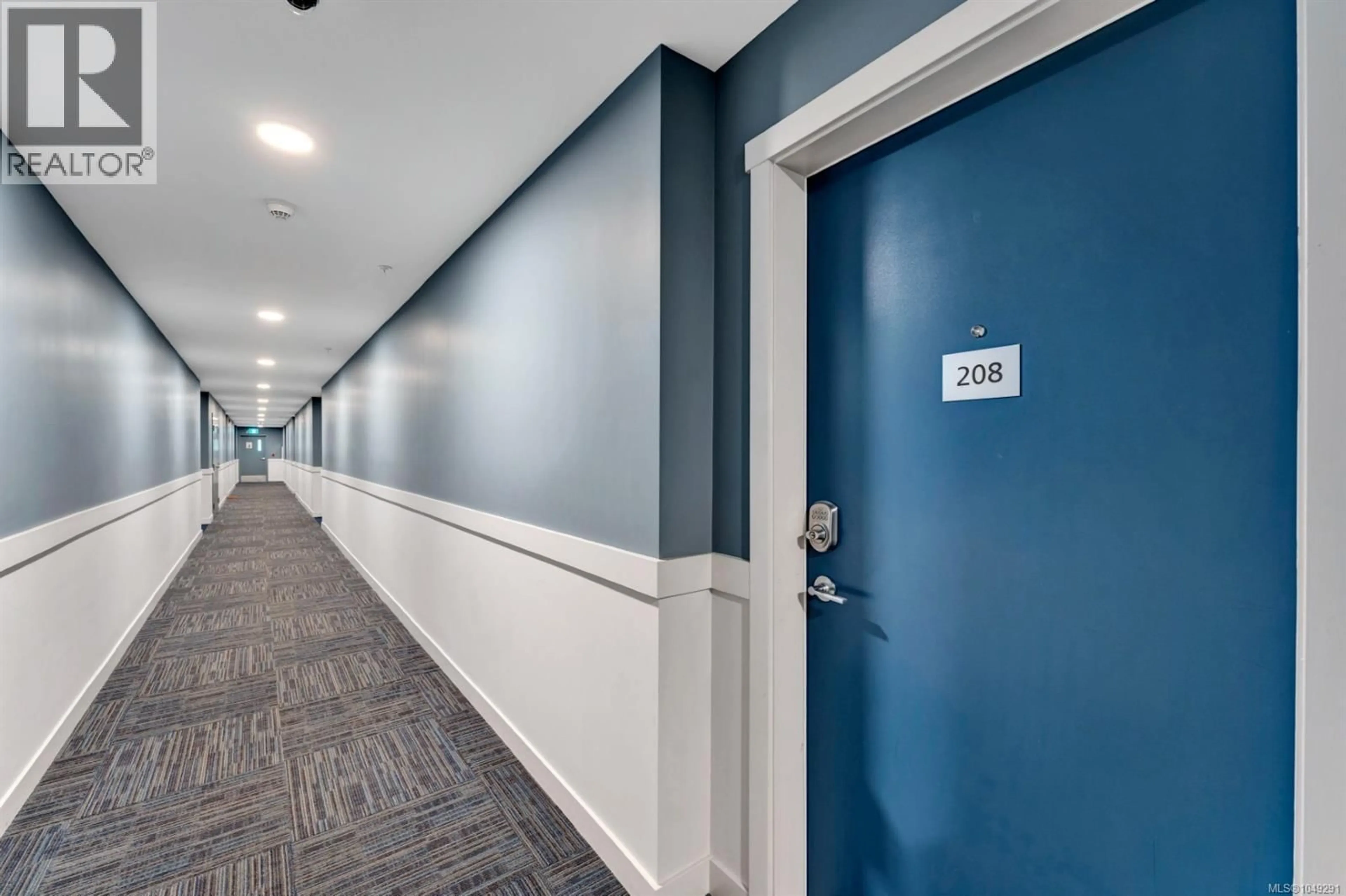 Indoor foyer for 208 - 4810 CEDAR RIDGE PLACE, Nanaimo British Columbia V9T0M7