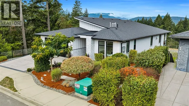 6261 HIGHWOOD DRIVE, Duncan 4