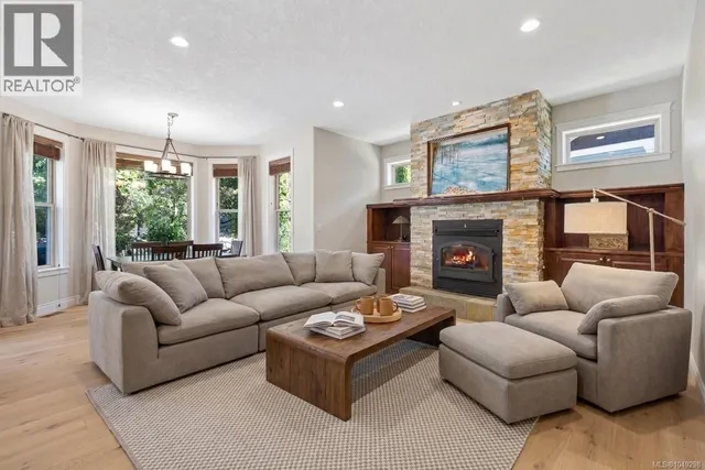 1635 STONE LAKE DRIVE, Nanoose Bay 5