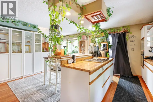 4026 MACAULAY ROAD, Black Creek 5