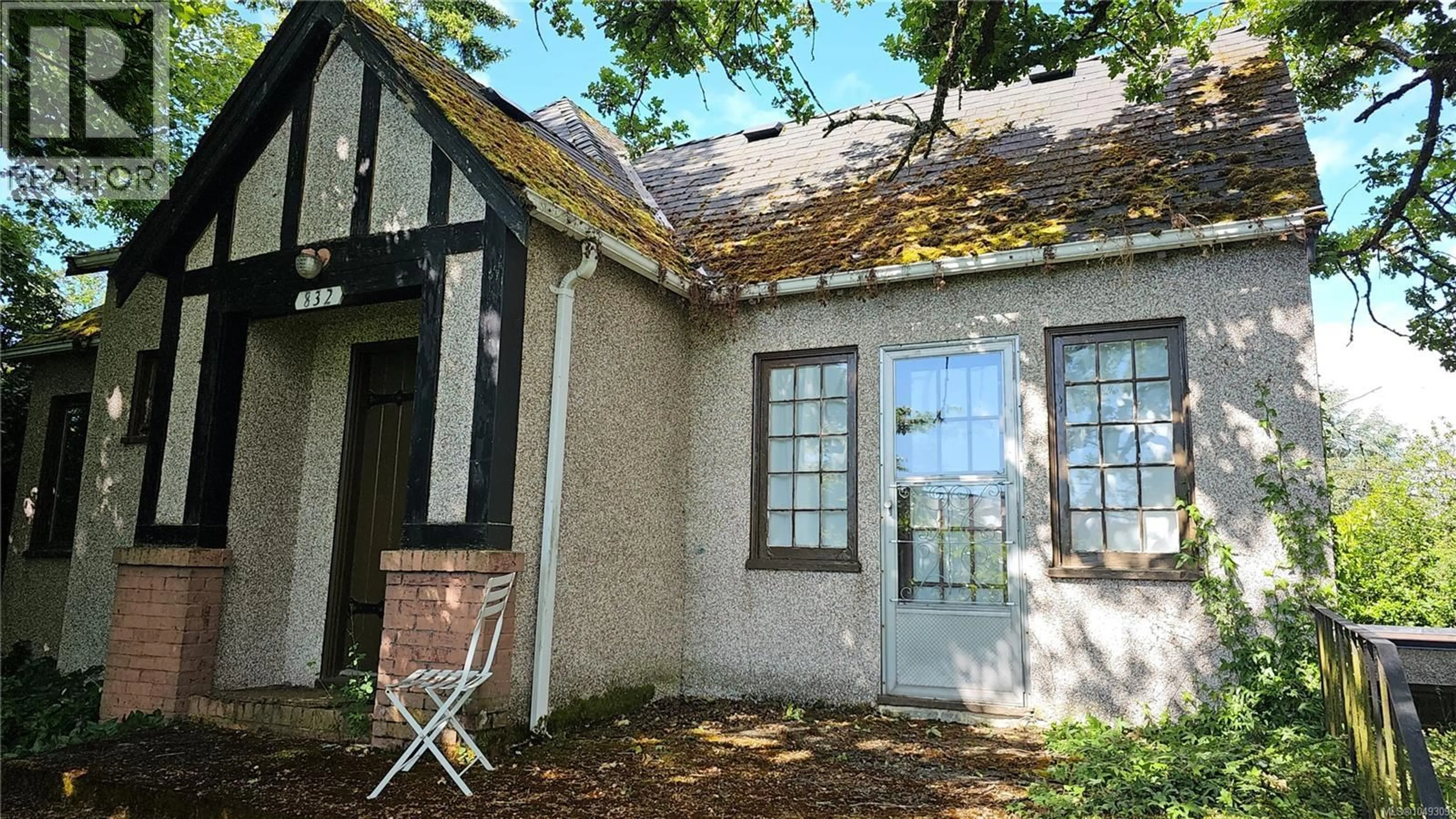 Unknown for 832 LAMPSON STREET, Esquimalt British Columbia V9A6B2