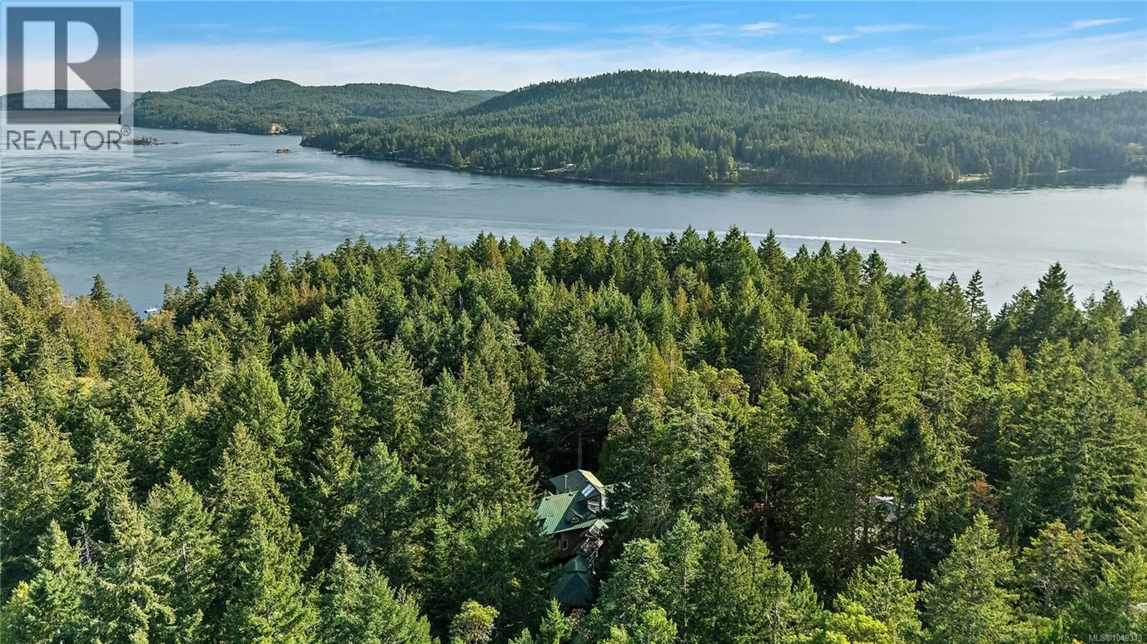 A pic from outside/outdoor area/front of a property/back of a property/a pic from drone, water/lake/river/ocean view for 486 BLUFF WAY, Mayne Island British Columbia V0N2J2