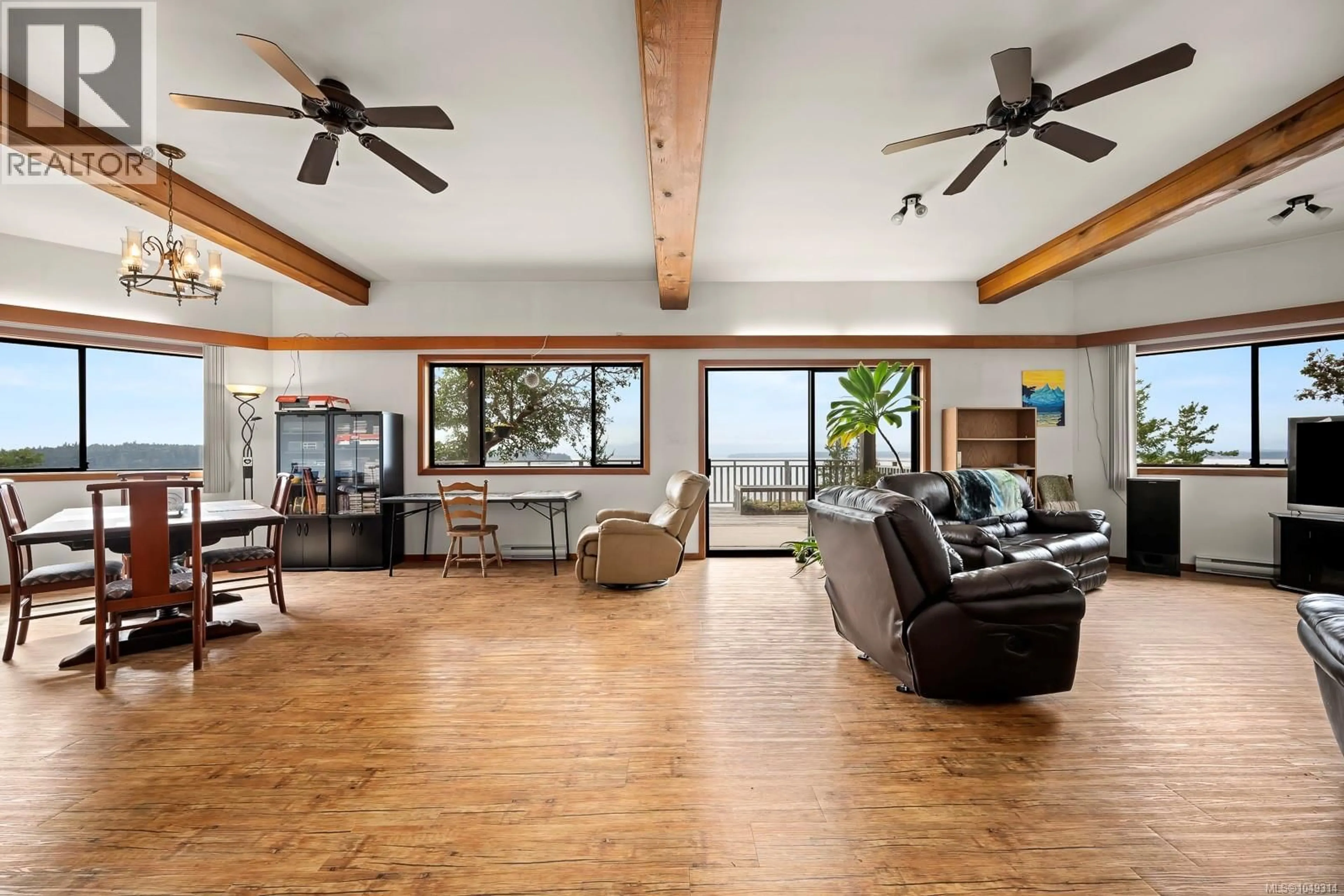 Living room with furniture, unknown for 1466 NORTON DRIVE, Cortes Island British Columbia V0P1Z0