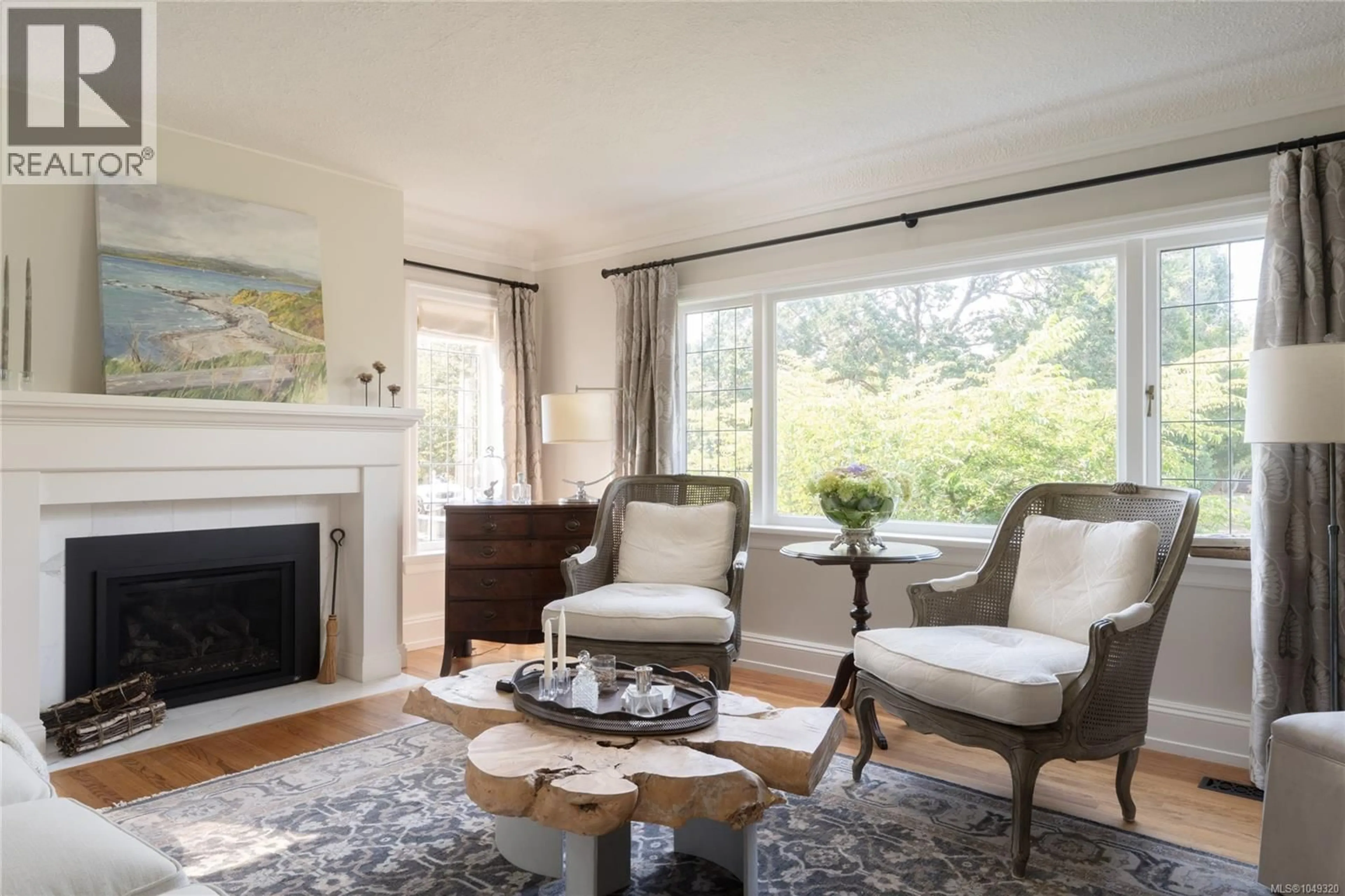 Living room with furniture, unknown for 2125 CENTRAL AVENUE, Oak Bay British Columbia V8S2R4