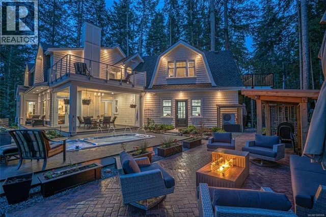 3973 COVE ROAD, Ladysmith 2